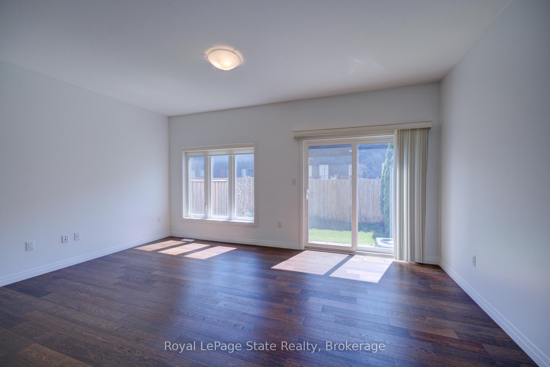 Photo 7 of Unit 23, 30 Times Square Boulevard, Hamilton, Stoney Creek Mountain — HOMEH