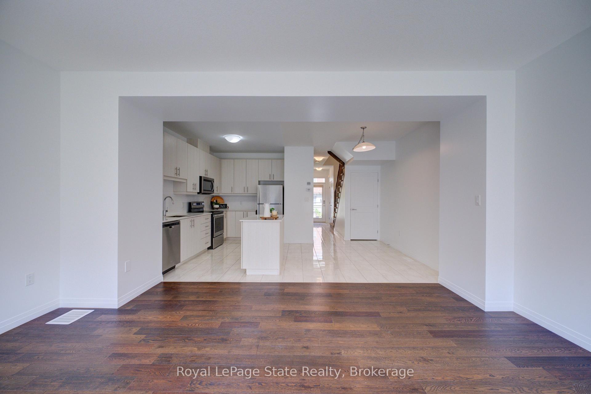 Photo 21 of Unit 23, 30 Times Square Boulevard, Hamilton, Stoney Creek Mountain — HOMEH