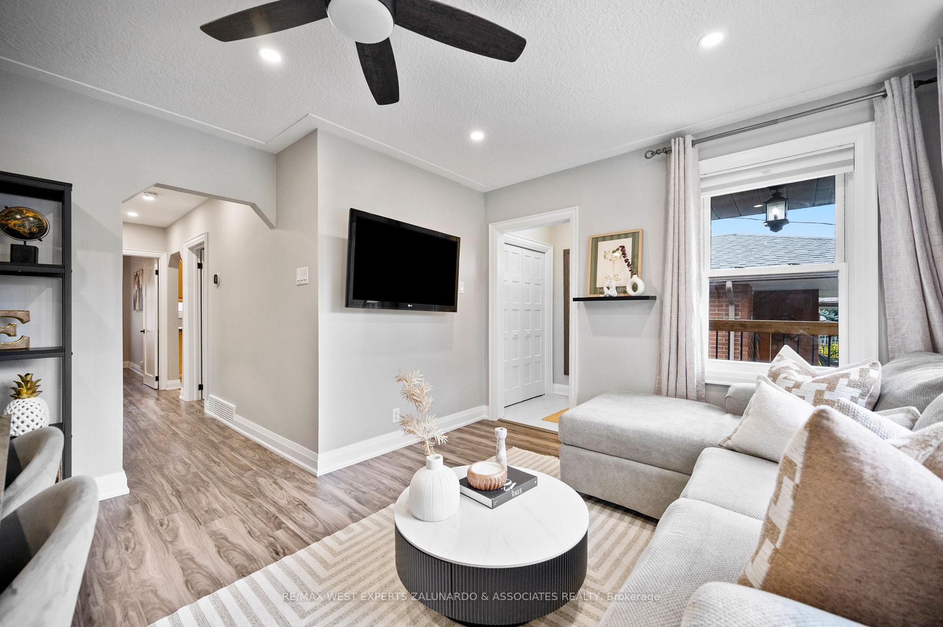 Photo 9 of 56 Roxaline Street, Etobicoke, Humber Heights — HOMEH