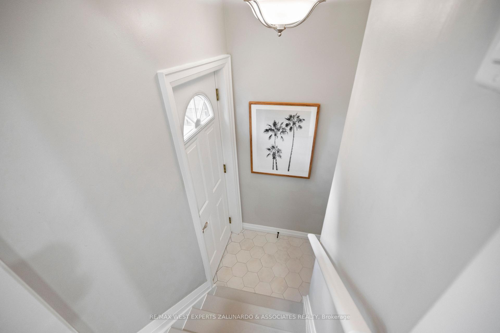 Photo 25 of 56 Roxaline Street, Etobicoke, Humber Heights — HOMEH