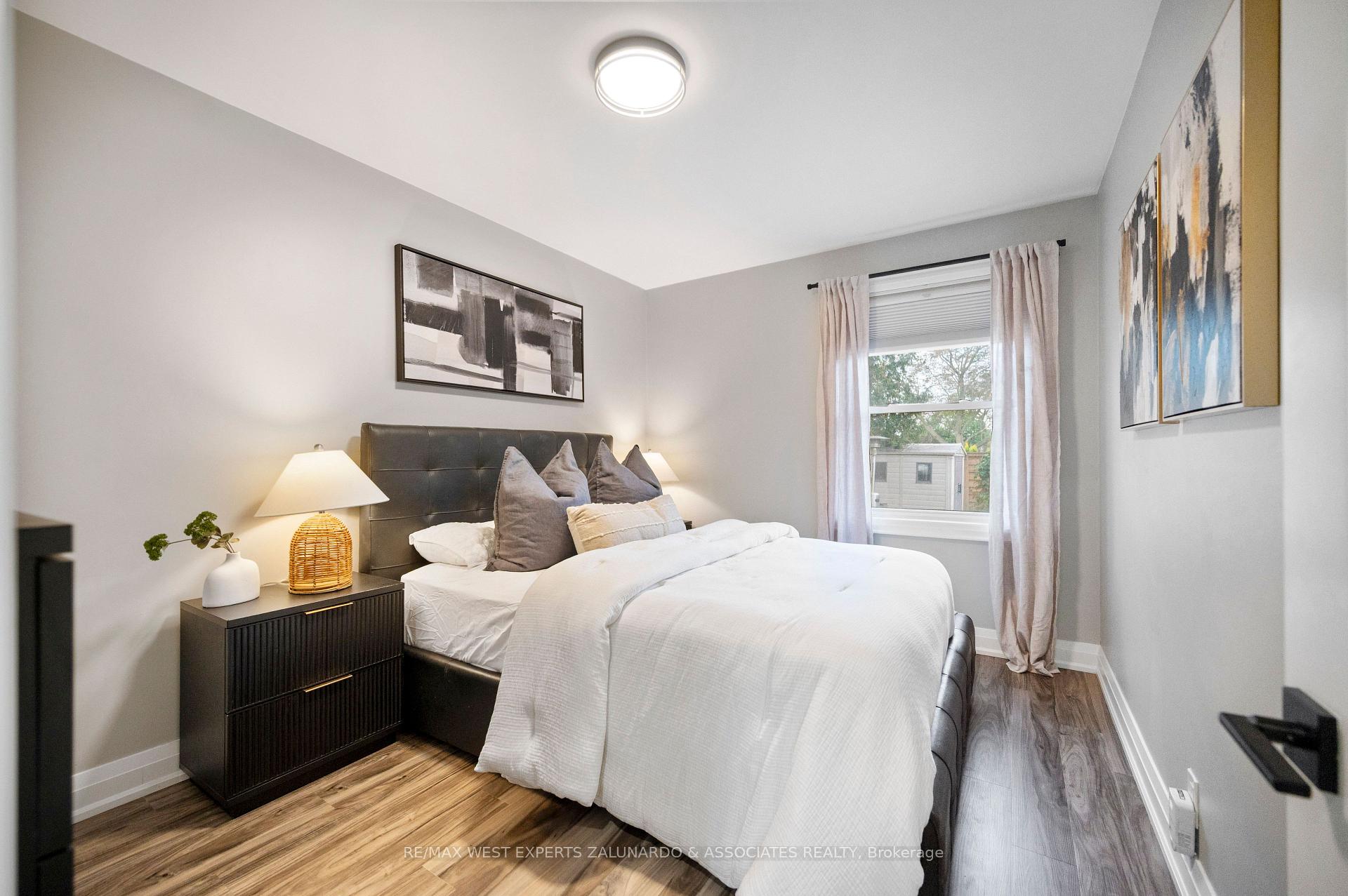 Photo 26 of 56 Roxaline Street, Etobicoke, Humber Heights — HOMEH