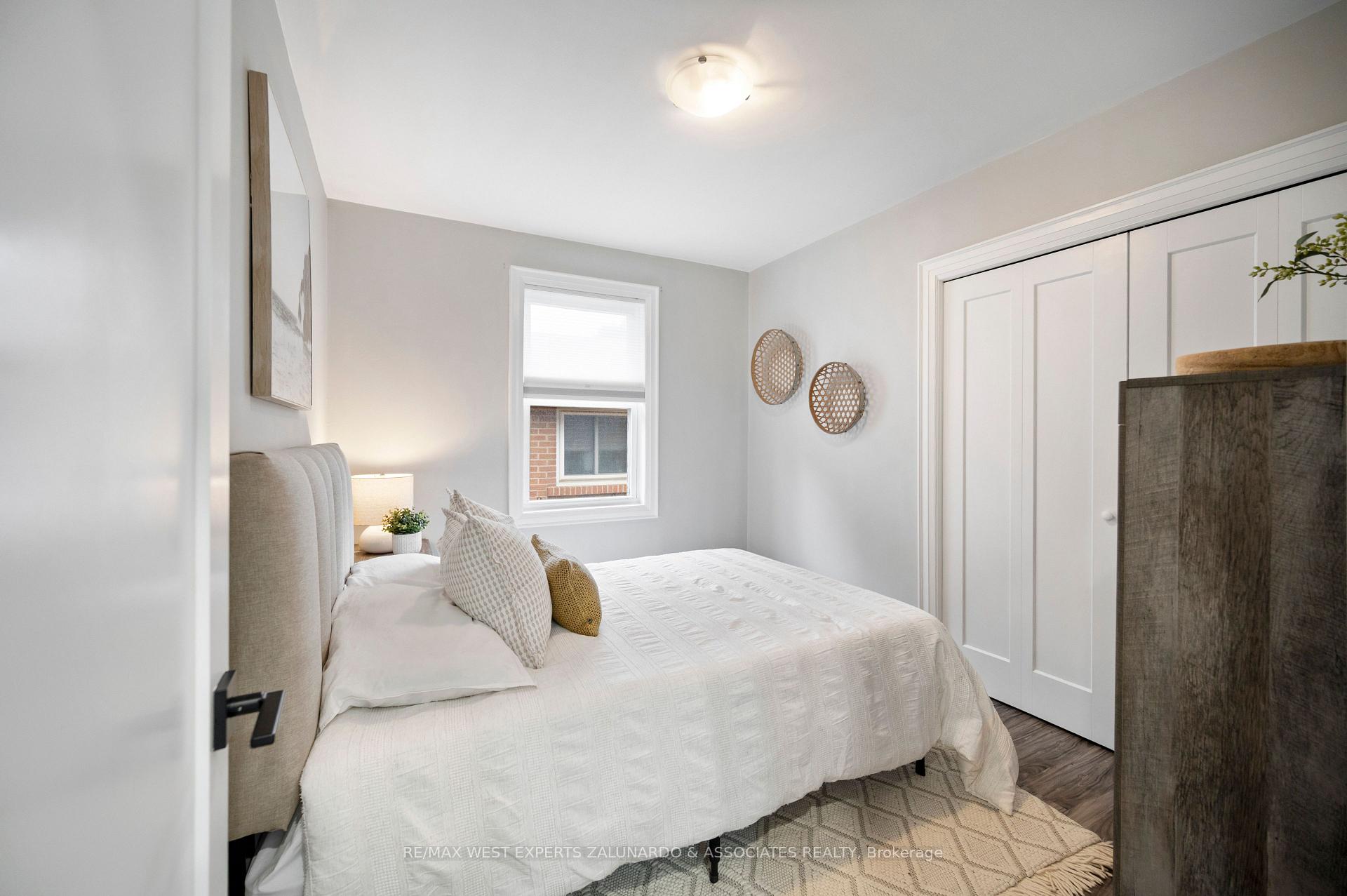 Photo 30 of 56 Roxaline Street, Etobicoke, Humber Heights — HOMEH