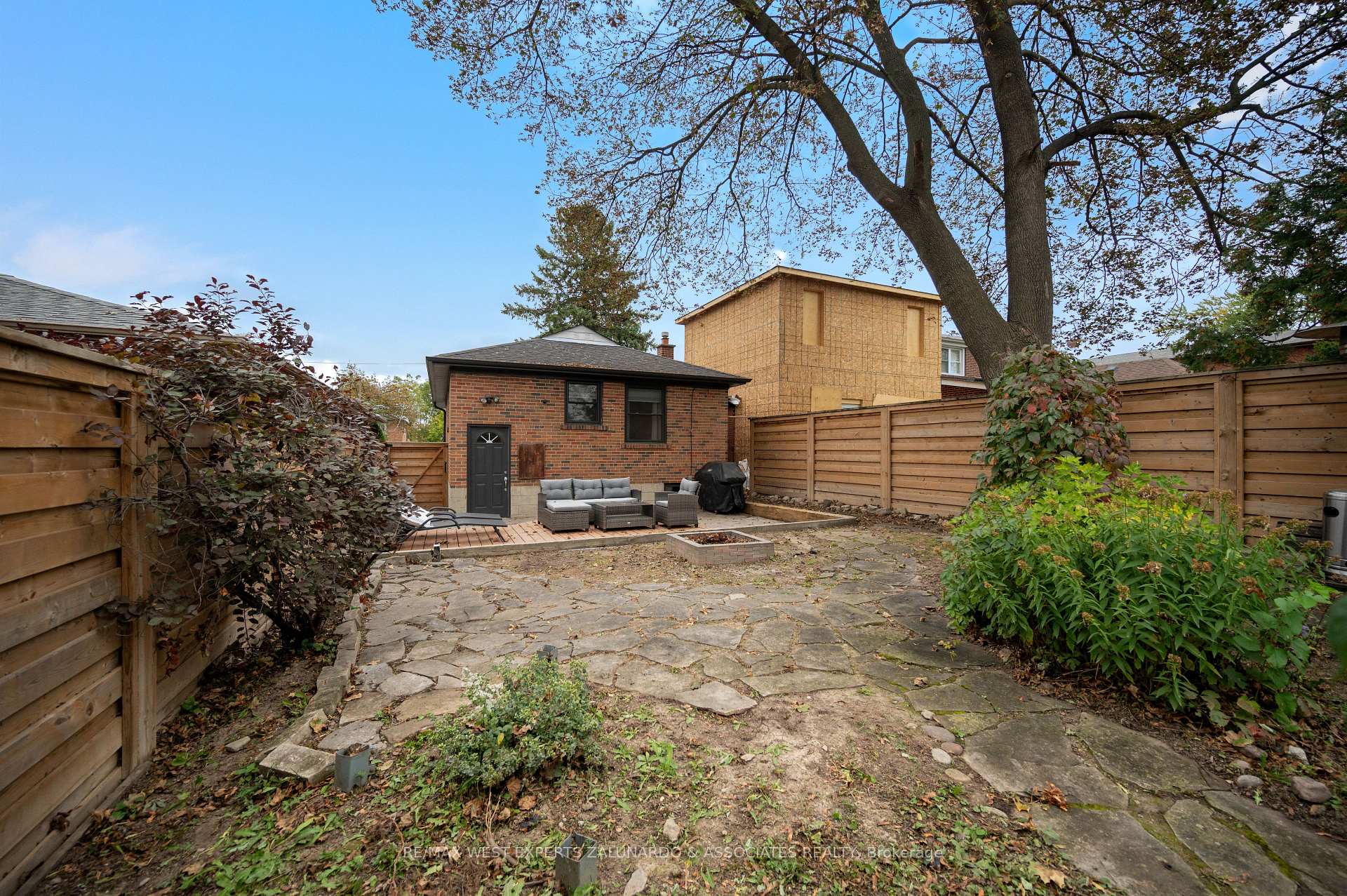 Photo 50 of 56 Roxaline Street, Etobicoke, Humber Heights — HOMEH