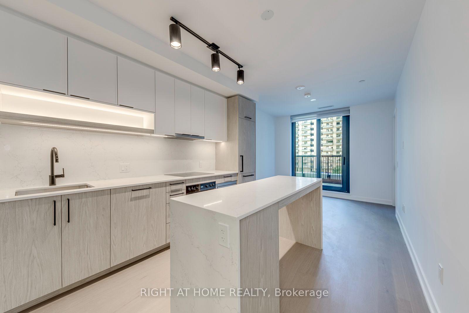 Photo 6 of Unit 837, 91 Montclair Avenue, Toronto, Forest Hill South — HOMEH