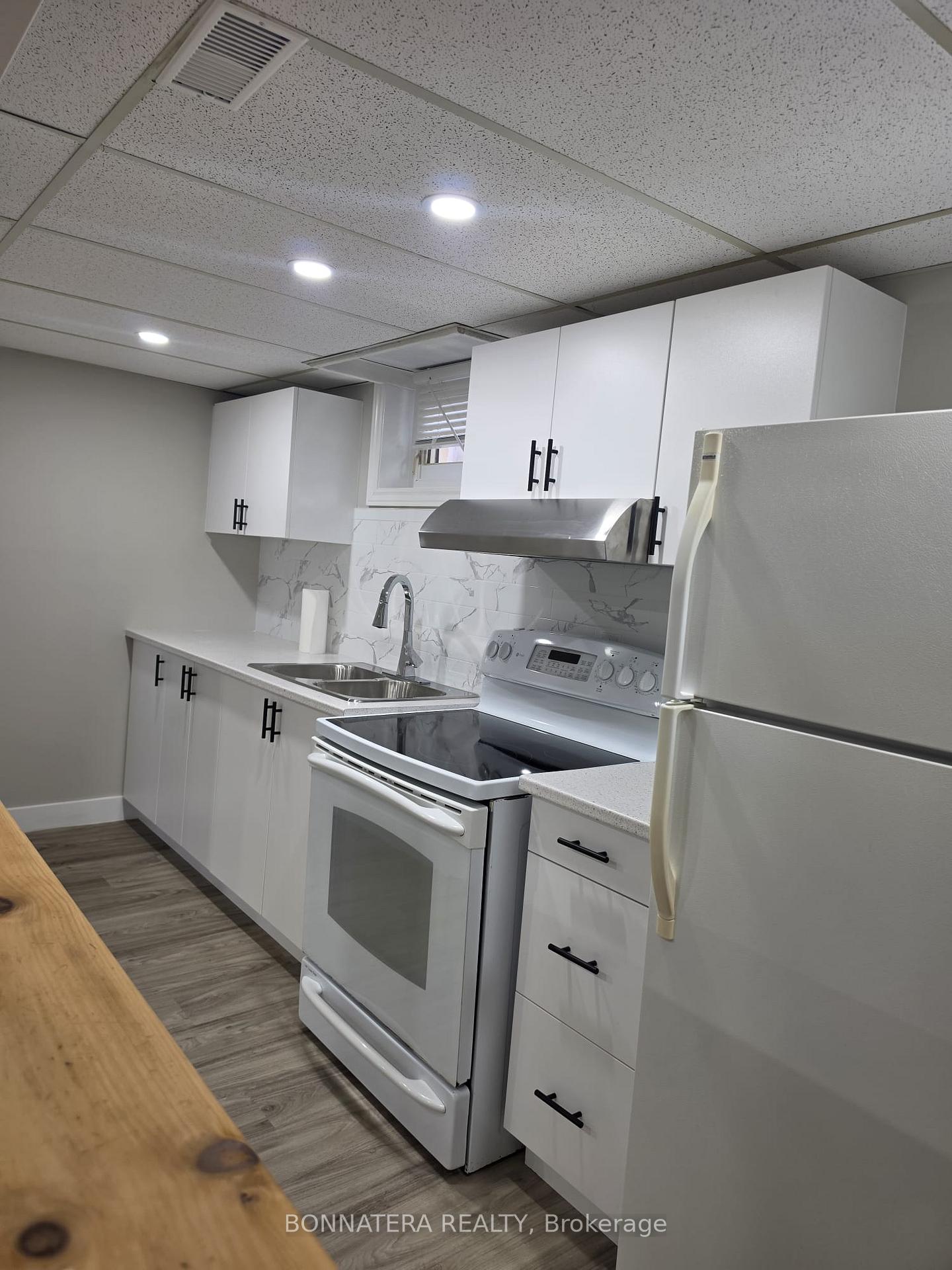 Photo 8 of 14 Northwood Drive, Brampton, Northwood Park — HOMEH