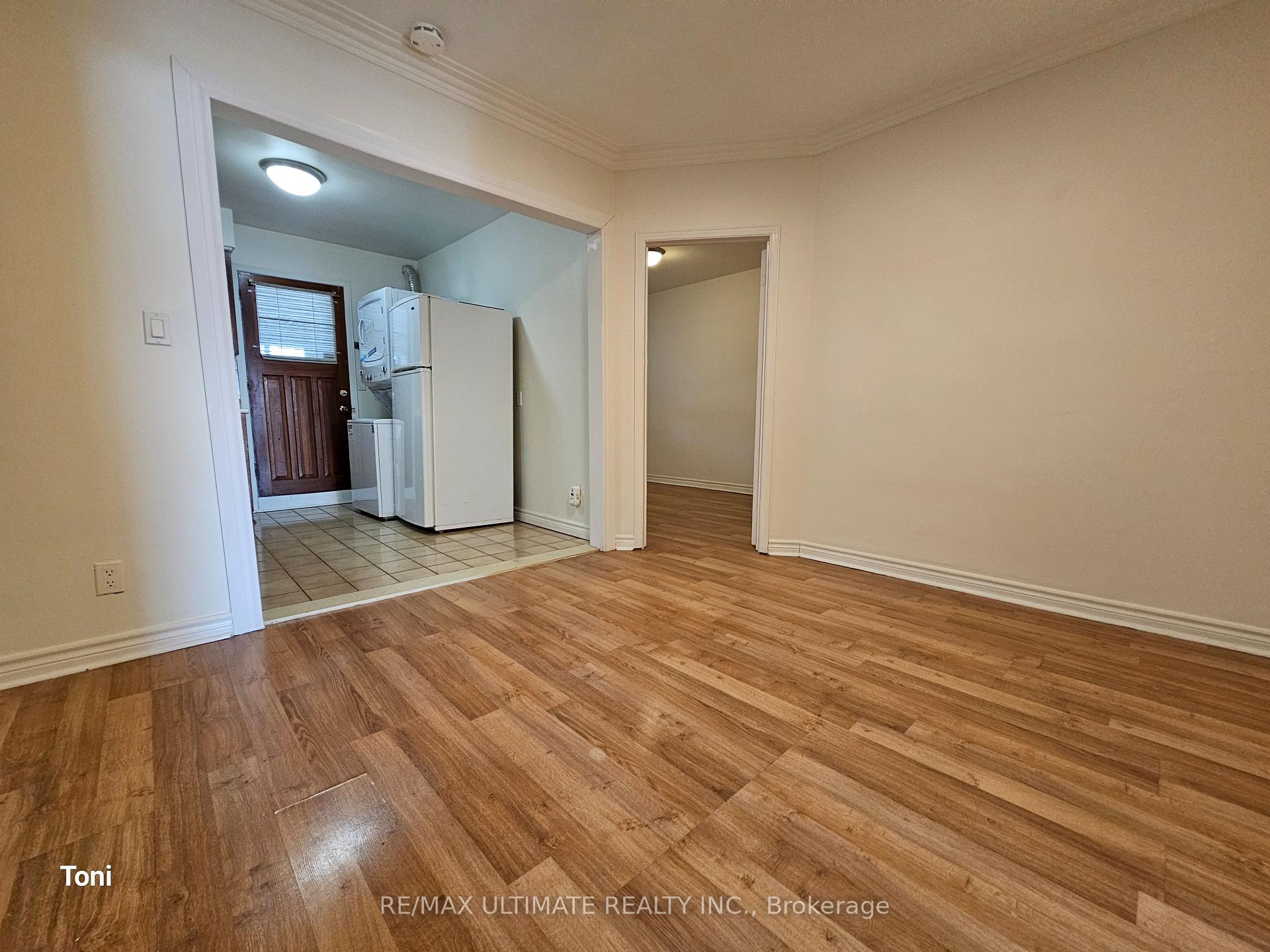 Photo 3 of Unit 2nd floor, 568 Rogers Road, Toronto, Keelesdale-Eglinton West — HOMEH