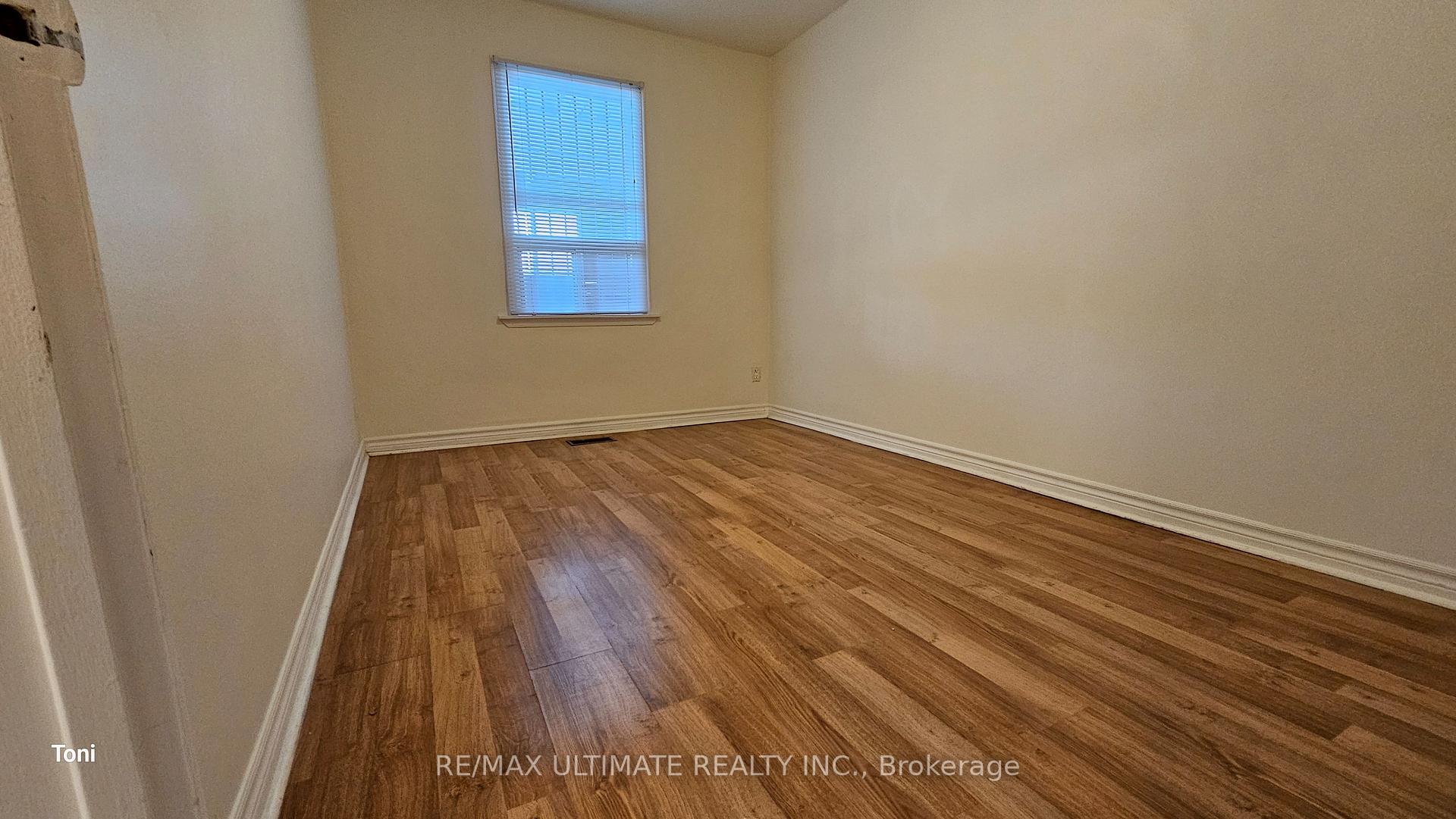 Photo 10 of Unit 2nd floor, 568 Rogers Road, Toronto, Keelesdale-Eglinton West — HOMEH