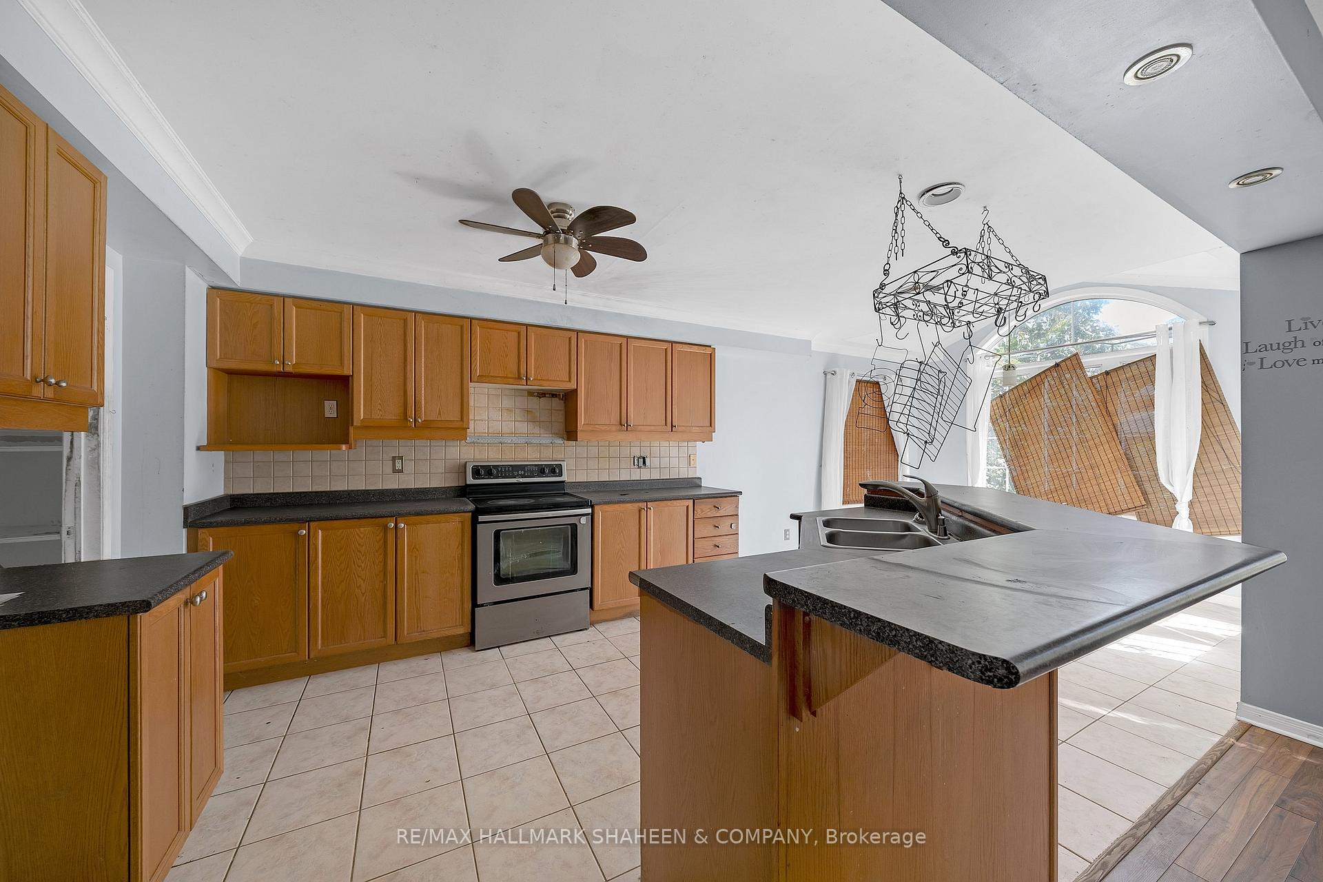 Photo 11 of 1529 Skyview Street, Oshawa, Taunton — HOMEH