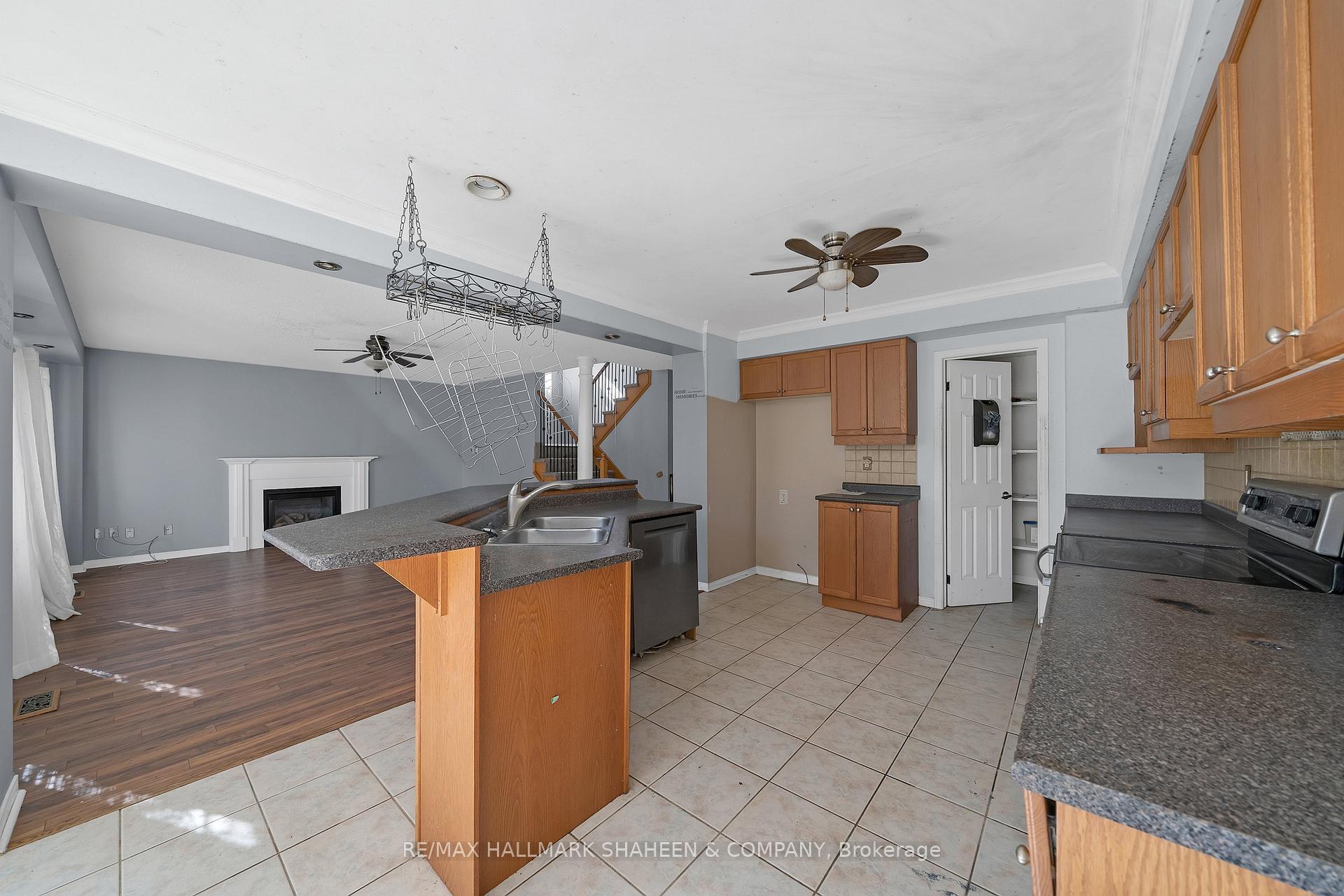 Photo 12 of 1529 Skyview Street, Oshawa, Taunton — HOMEH