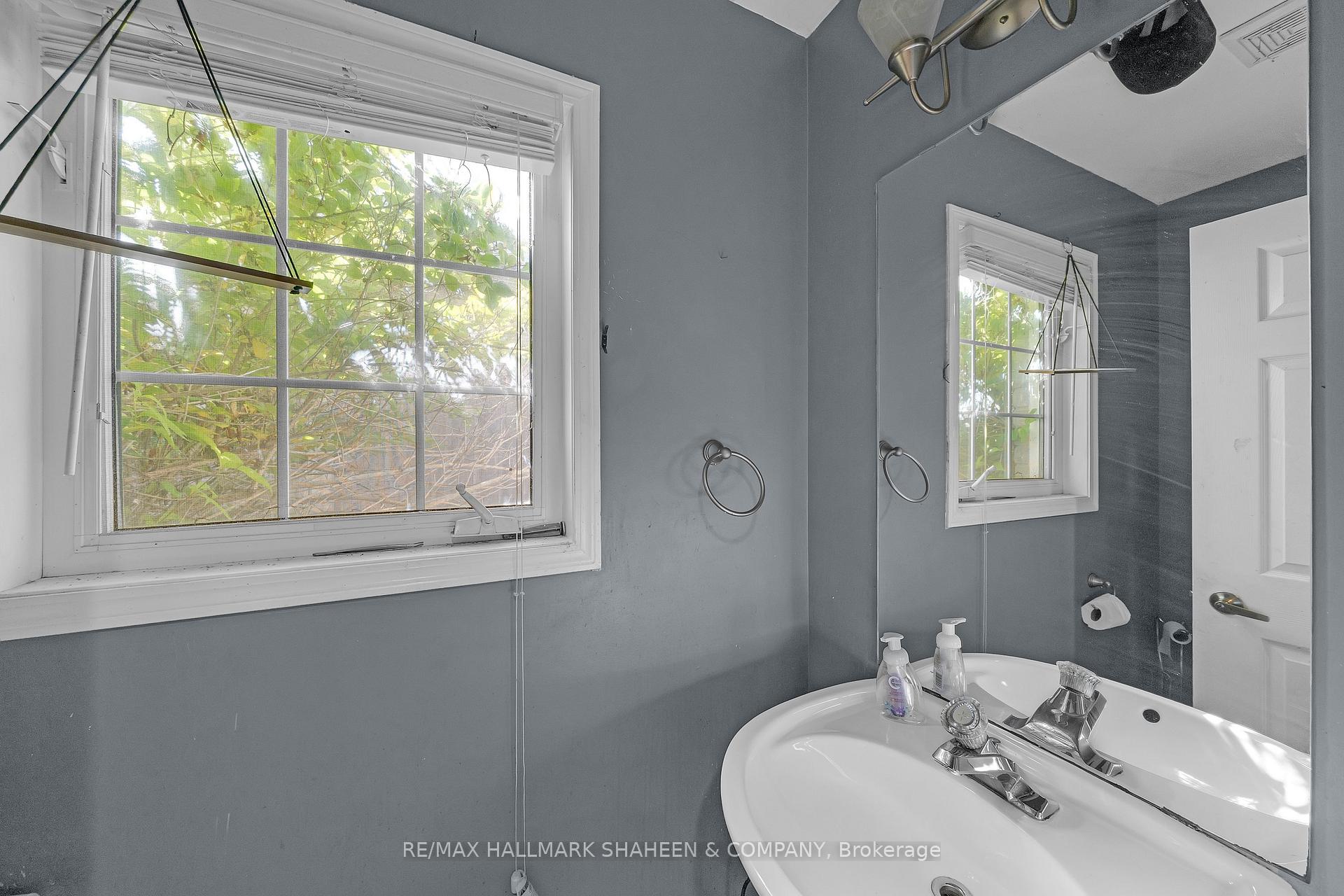 Photo 14 of 1529 Skyview Street, Oshawa, Taunton — HOMEH