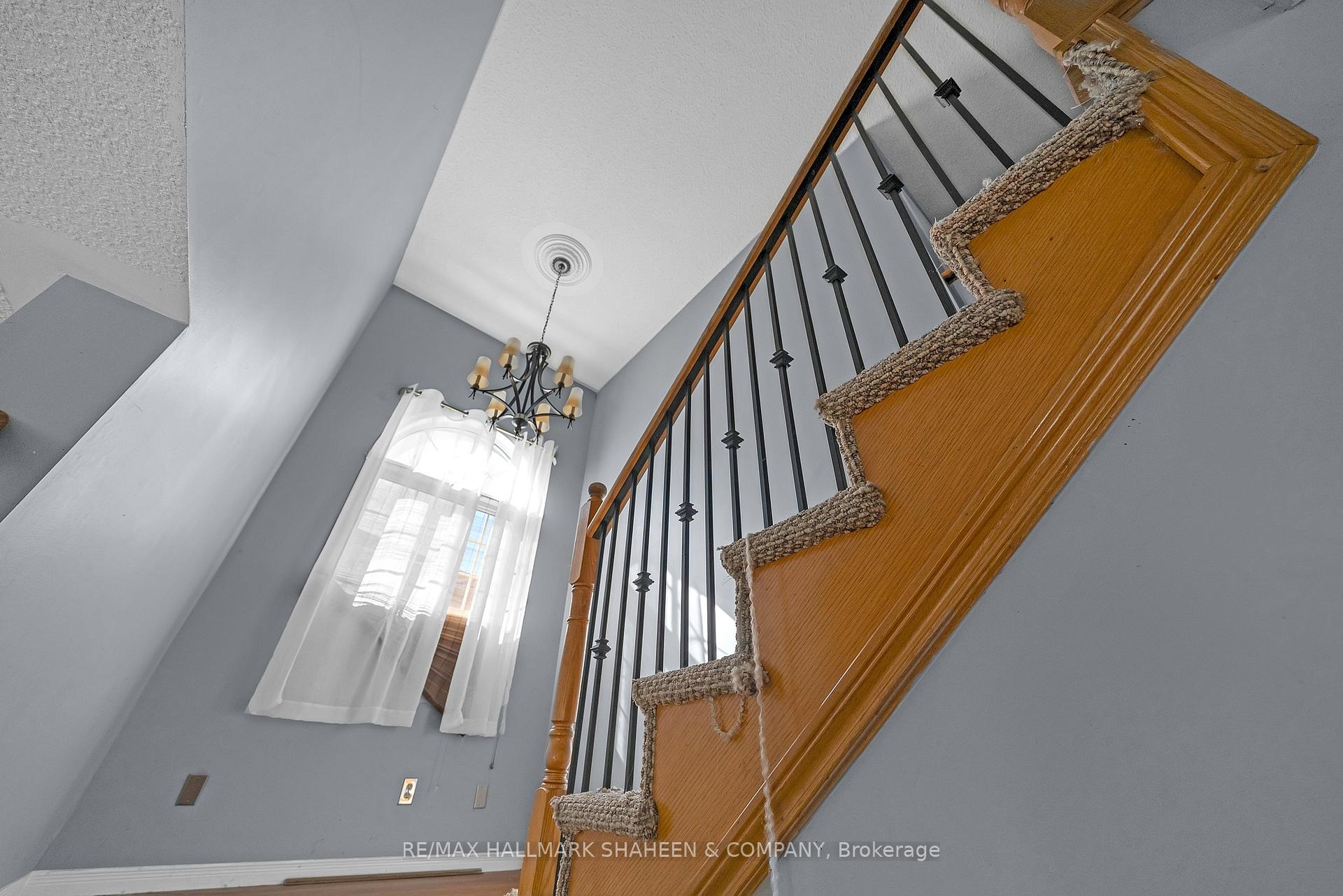 Photo 15 of 1529 Skyview Street, Oshawa, Taunton — HOMEH