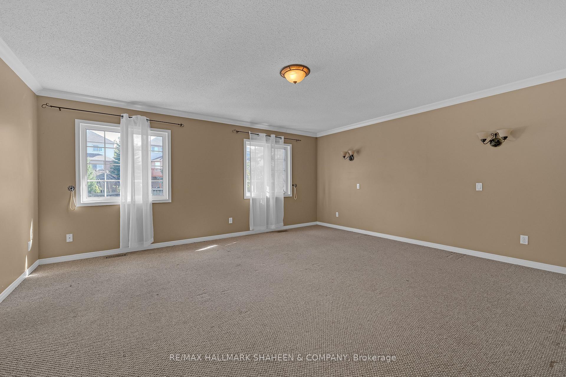 Photo 18 of 1529 Skyview Street, Oshawa, Taunton — HOMEH