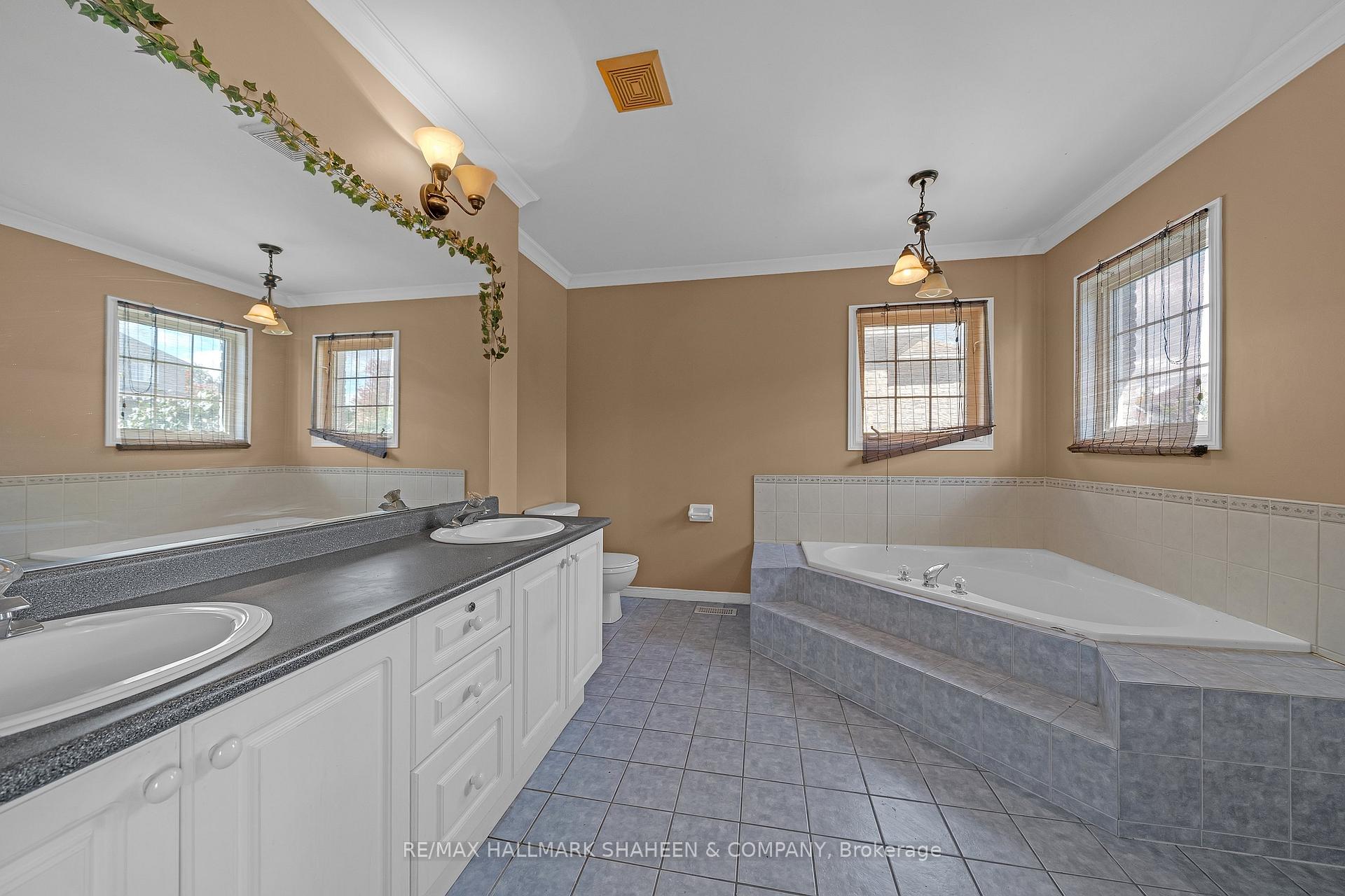Photo 20 of 1529 Skyview Street, Oshawa, Taunton — HOMEH
