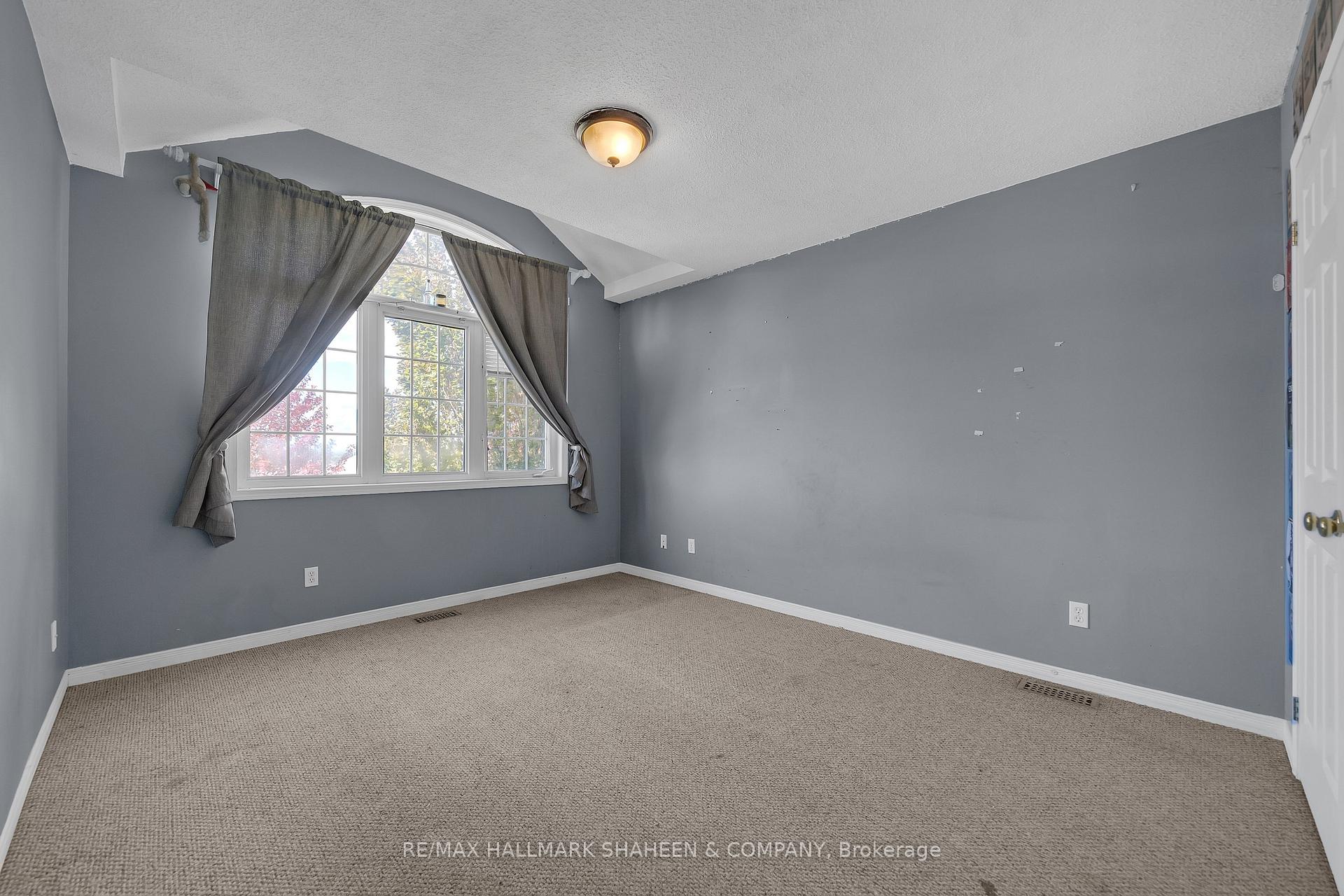 Photo 24 of 1529 Skyview Street, Oshawa, Taunton — HOMEH
