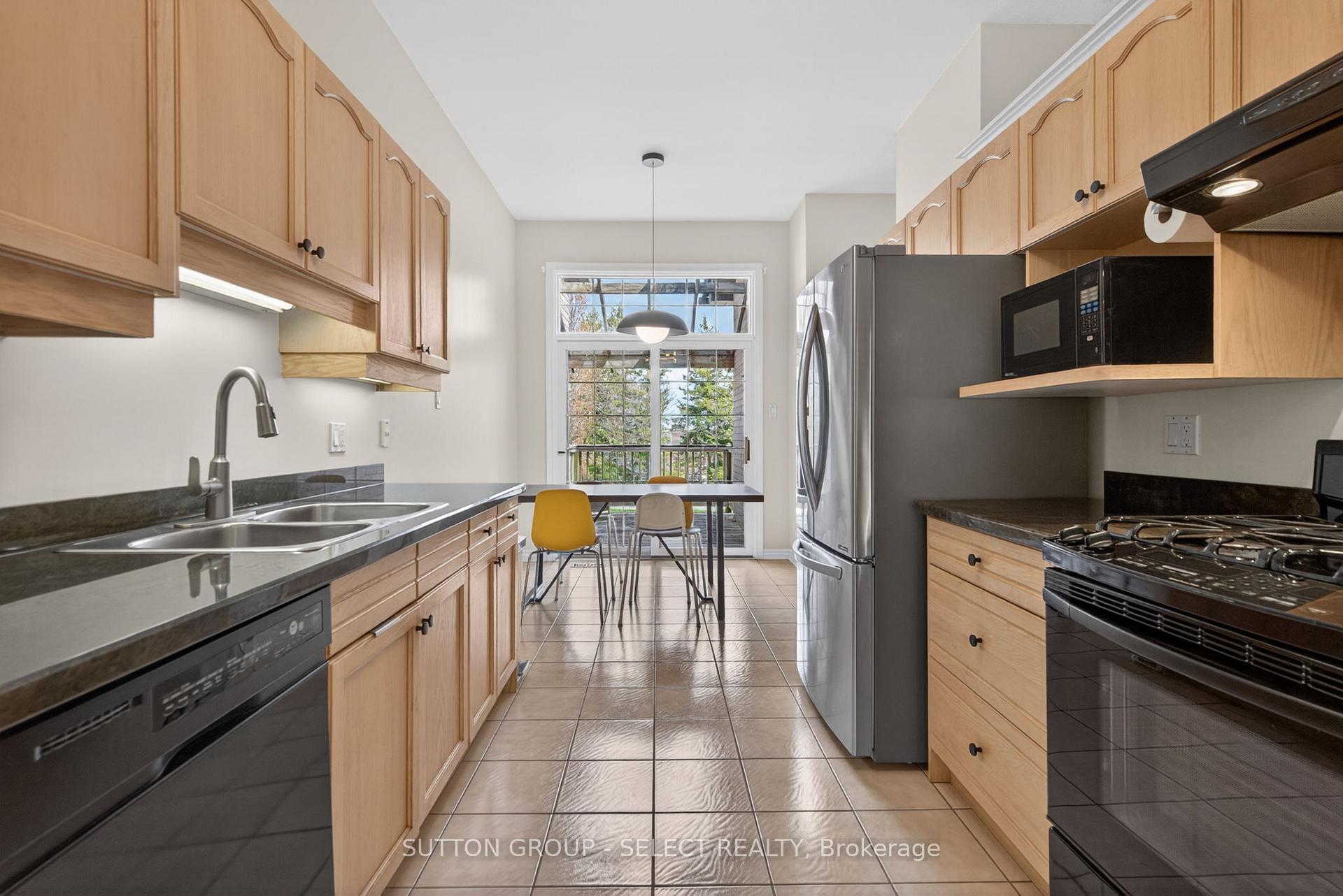 Photo 7 of Unit 5, 270 North Centre Road, London, North R — HOMEH