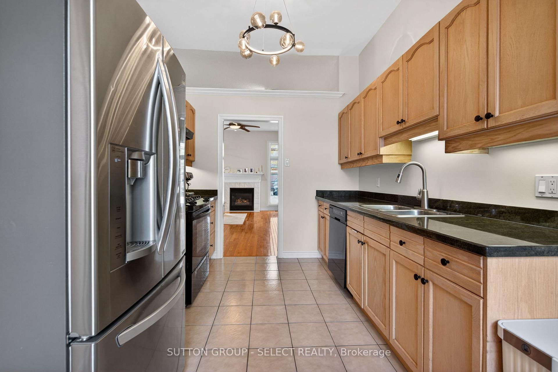 Photo 10 of Unit 5, 270 North Centre Road, London, North R — HOMEH