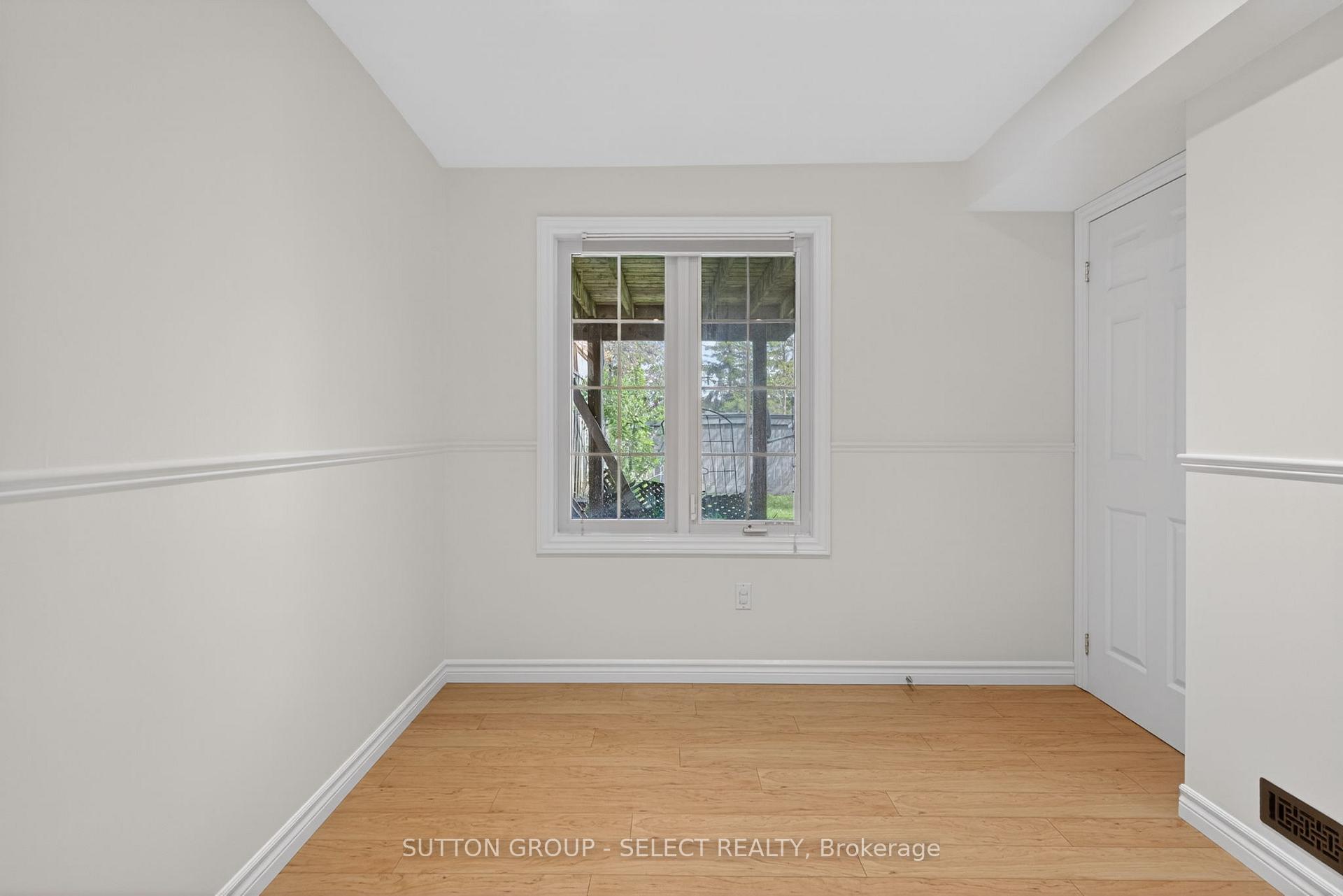 Photo 28 of Unit 5, 270 North Centre Road, London, North R — HOMEH