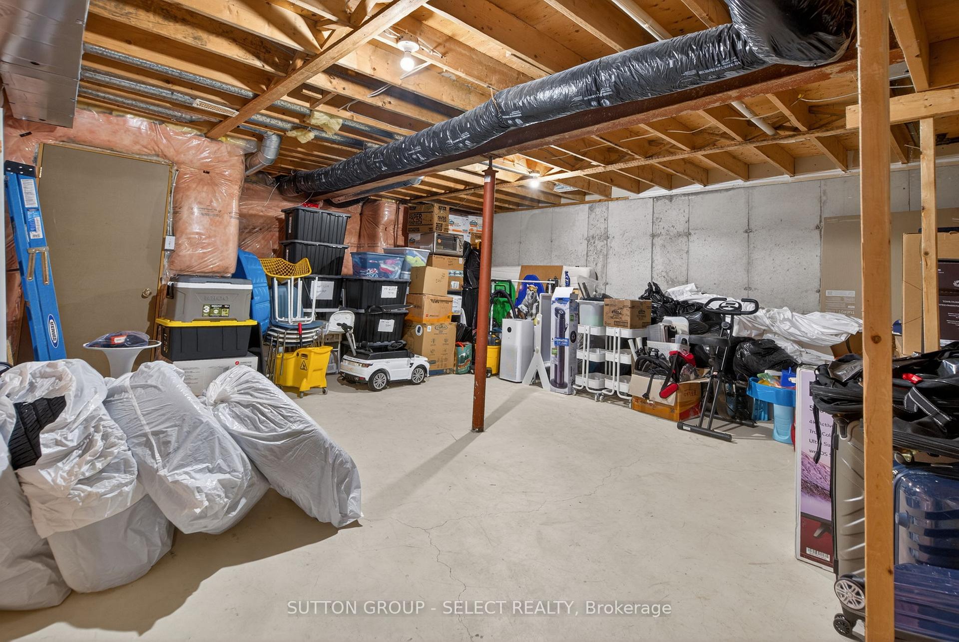 Photo 30 of Unit 5, 270 North Centre Road, London, North R — HOMEH