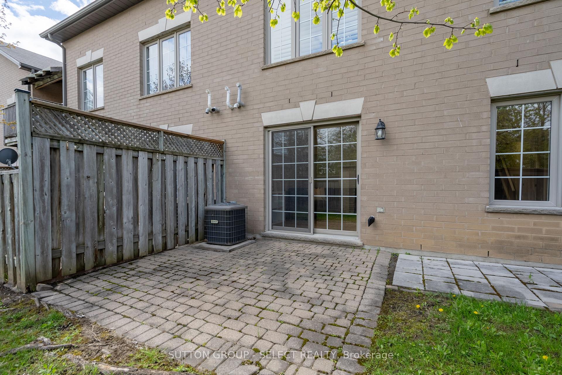 Photo 34 of Unit 5, 270 North Centre Road, London, North R — HOMEH