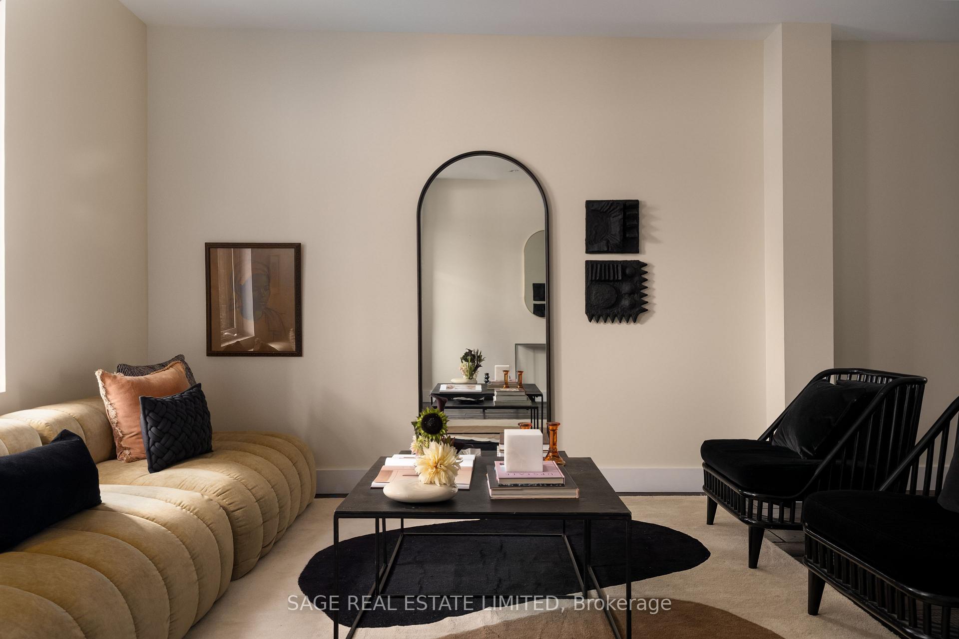 Photo 2 of 15 Crocker Avenue, Toronto, Trinity-Bellwoods — HOMEH