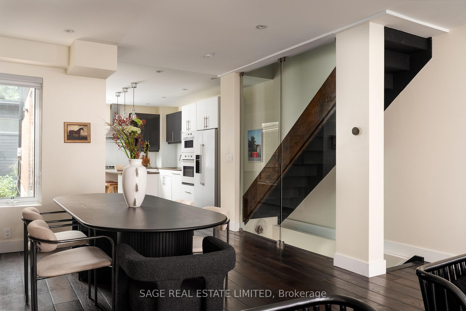 Photo 6 of 15 Crocker Avenue, Toronto, Trinity-Bellwoods — HOMEH