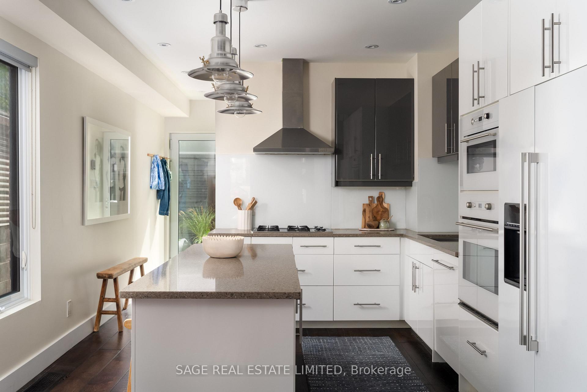 Photo 7 of 15 Crocker Avenue, Toronto, Trinity-Bellwoods — HOMEH