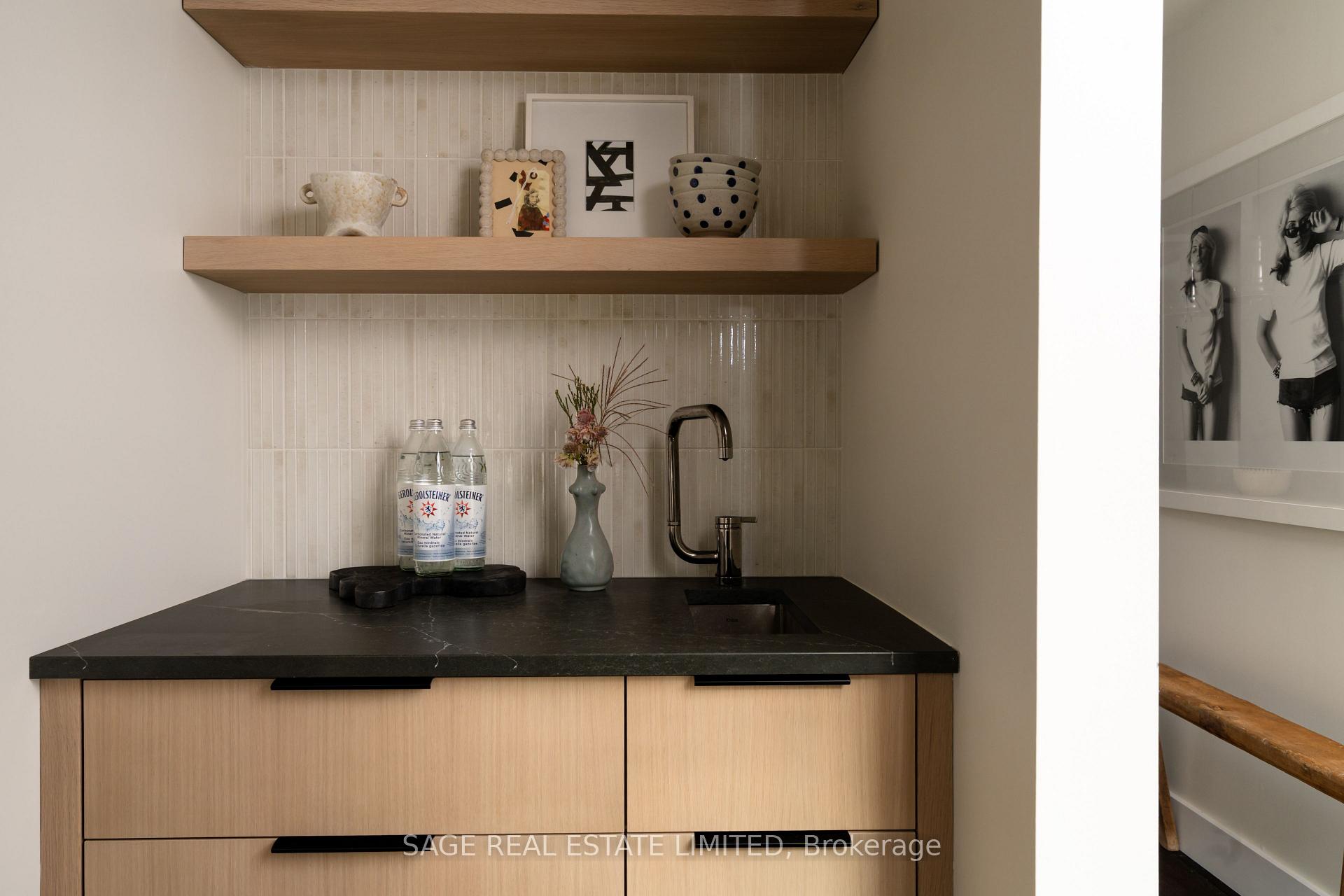 Photo 11 of 15 Crocker Avenue, Toronto, Trinity-Bellwoods — HOMEH
