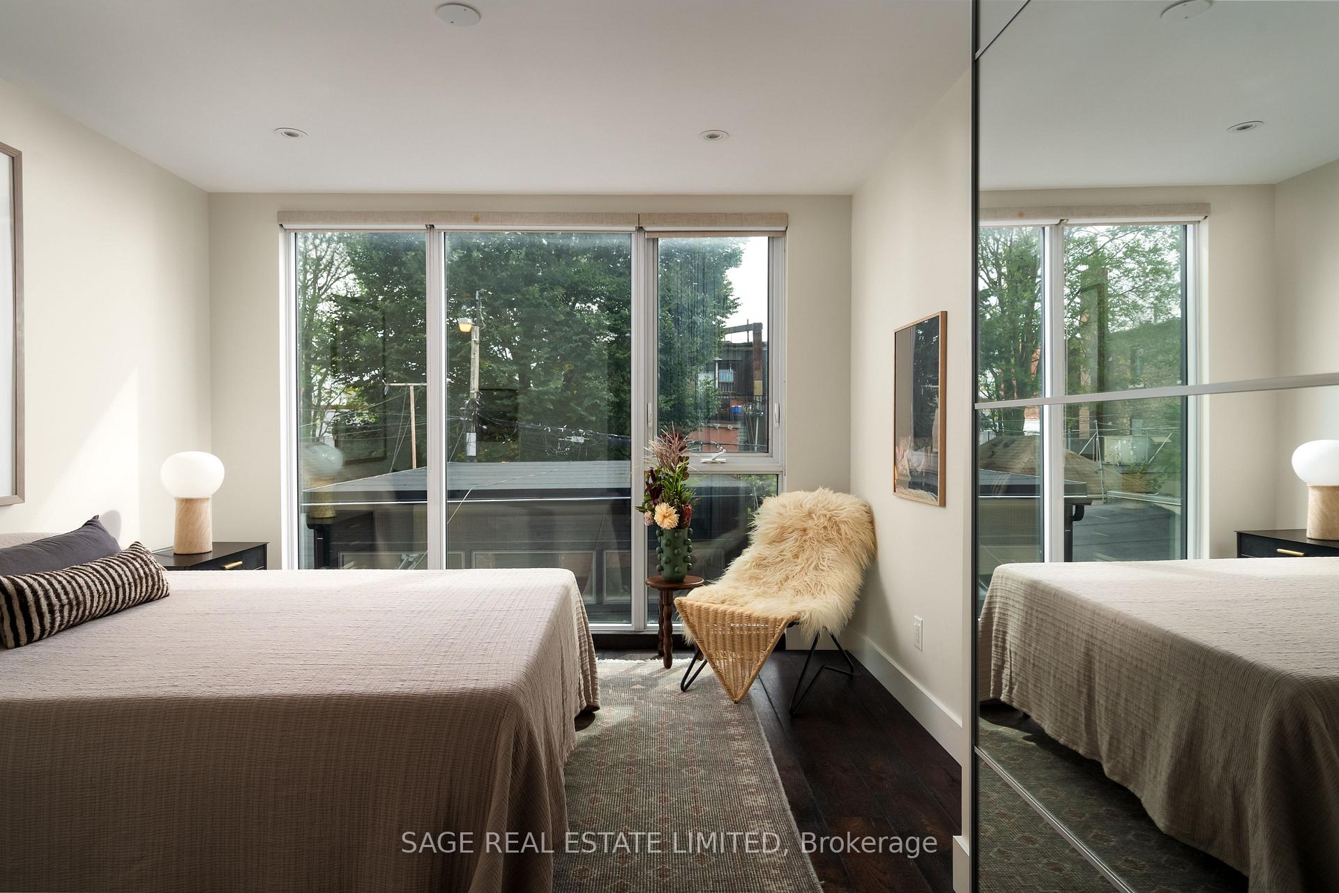Photo 15 of 15 Crocker Avenue, Toronto, Trinity-Bellwoods — HOMEH