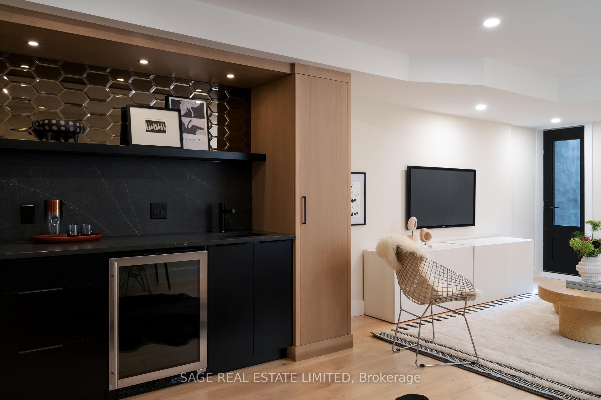 Photo 34 of 15 Crocker Avenue, Toronto, Trinity-Bellwoods — HOMEH