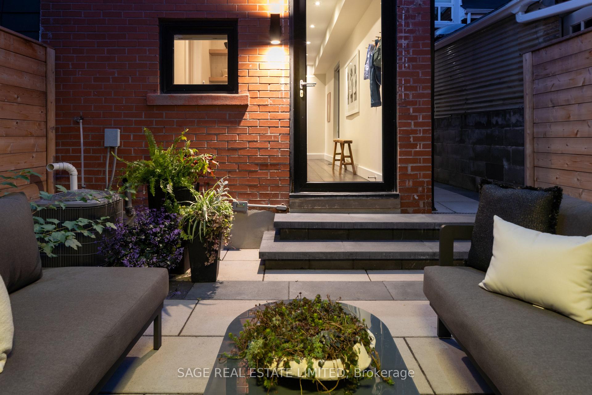 Photo 38 of 15 Crocker Avenue, Toronto, Trinity-Bellwoods — HOMEH