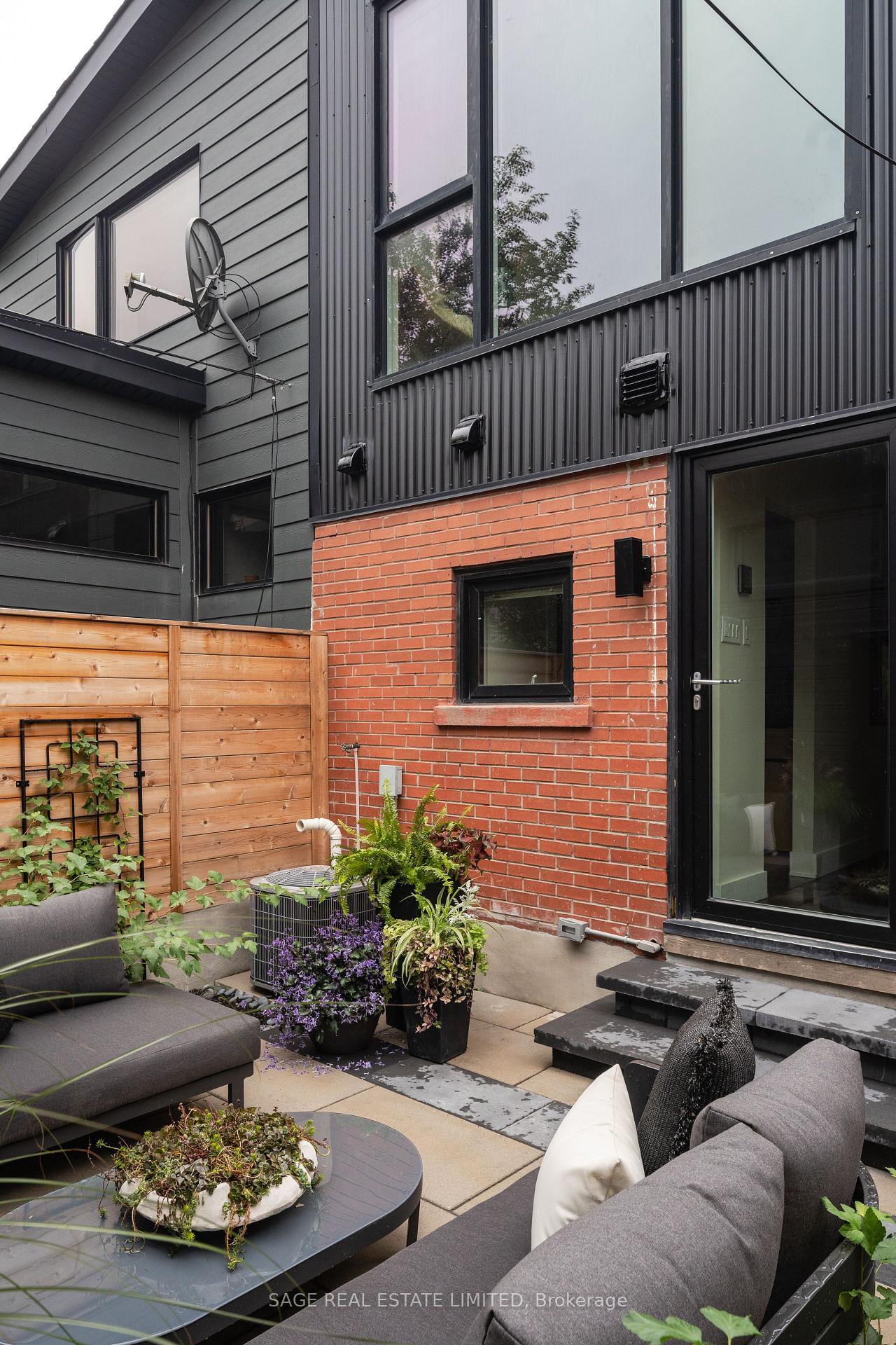 Photo 42 of 15 Crocker Avenue, Toronto, Trinity-Bellwoods — HOMEH