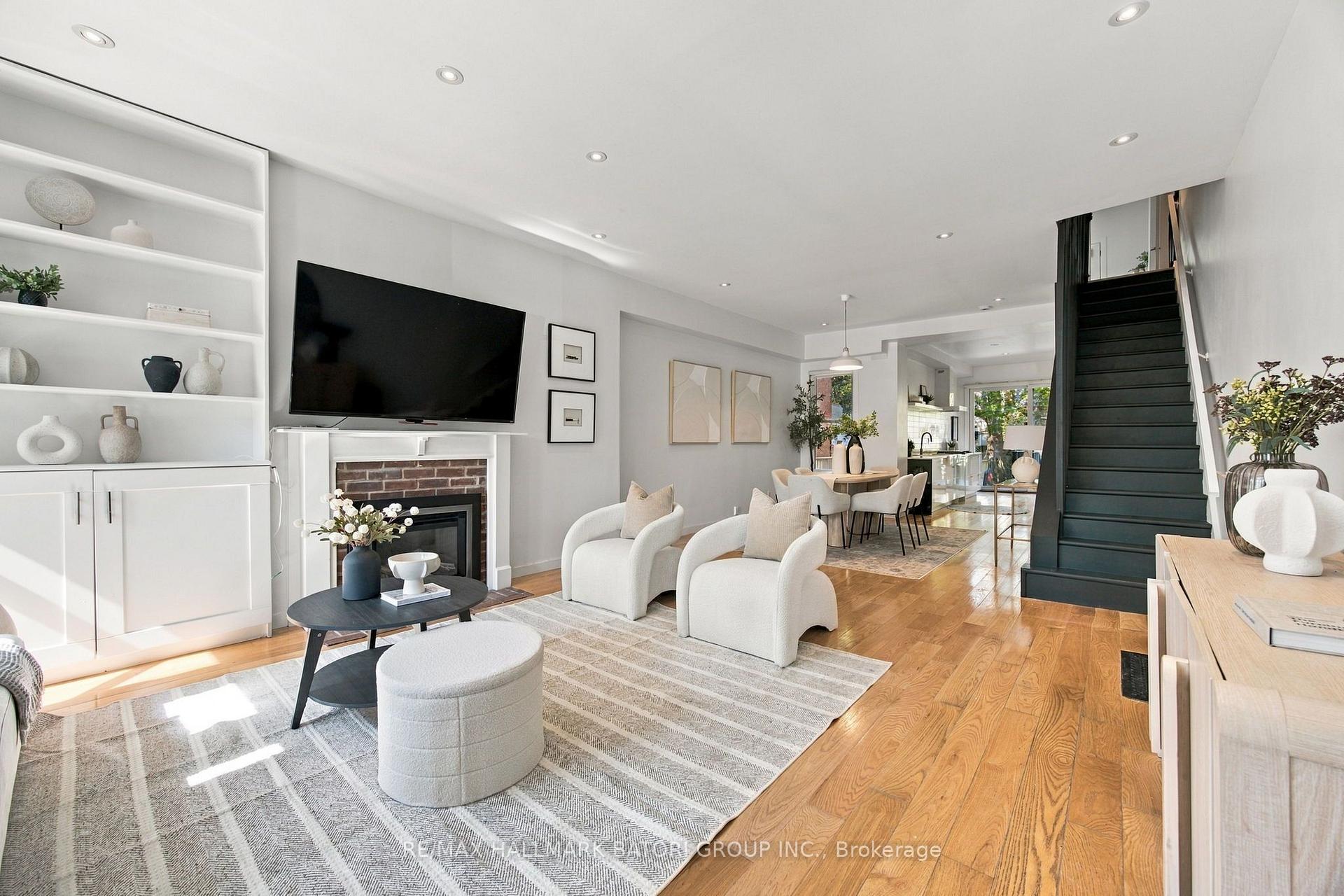 Photo 4 of 128 Wells Street, Toronto, The Annex — HOMEH