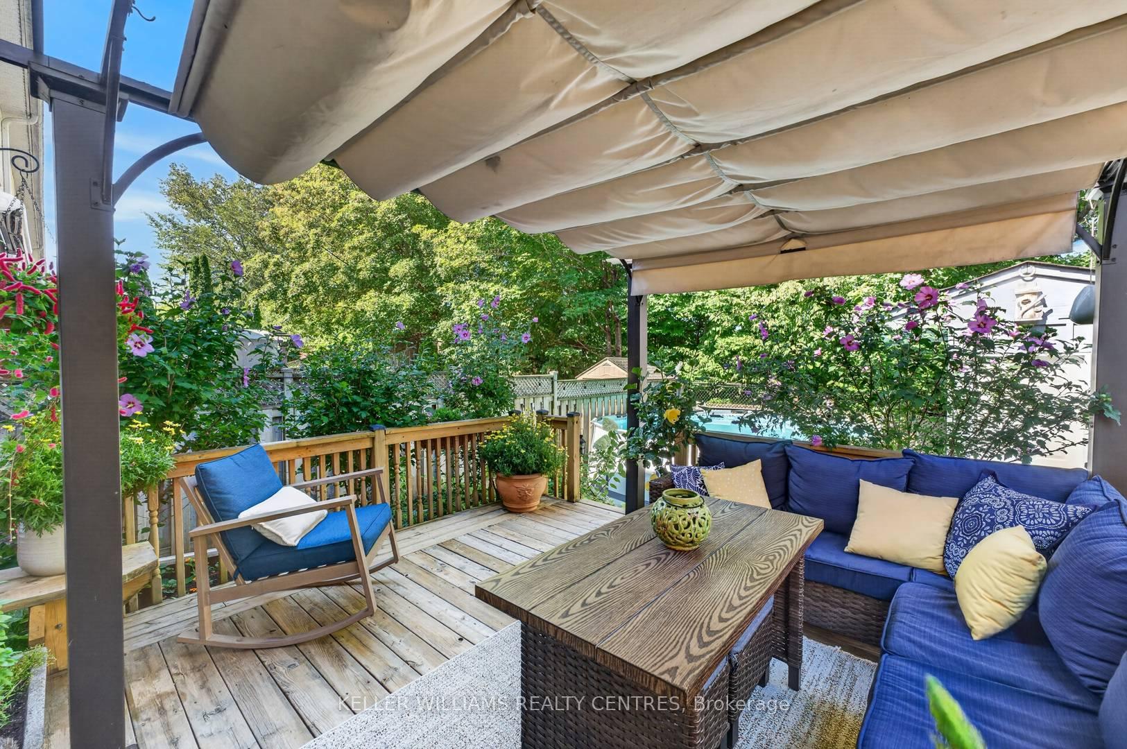 Photo 2 of 12 Lancaster Court, Georgina, Keswick South — HOMEH