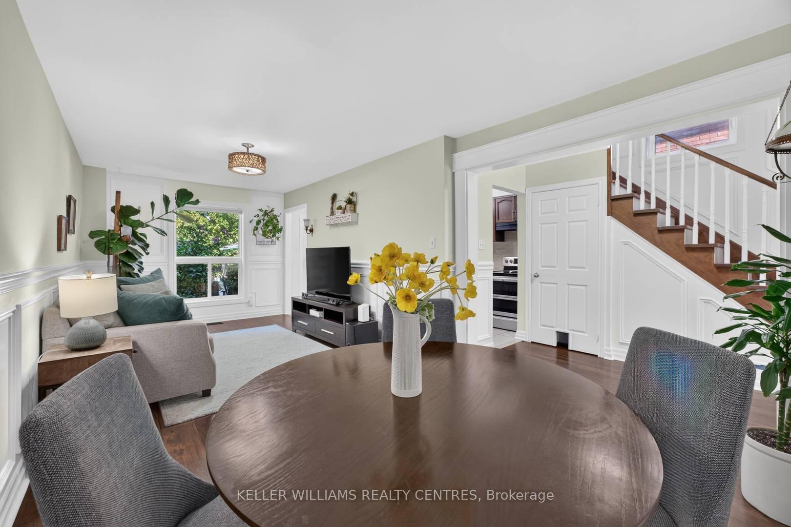 Photo 4 of 12 Lancaster Court, Georgina, Keswick South — HOMEH