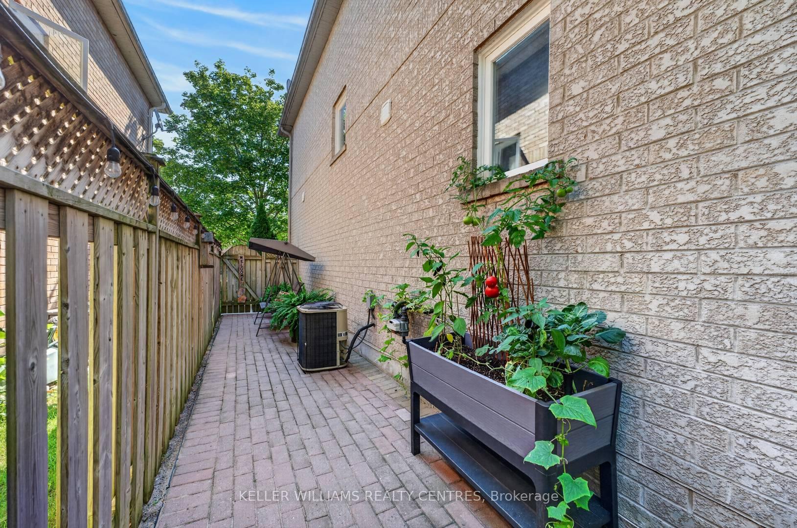 Photo 17 of 12 Lancaster Court, Georgina, Keswick South — HOMEH