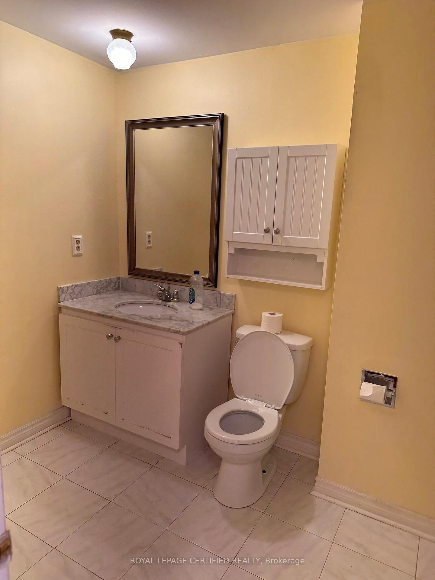 Photo 4 of Unit Main, 210 Ecclestone Drive, Brampton, Brampton West — HOMEH