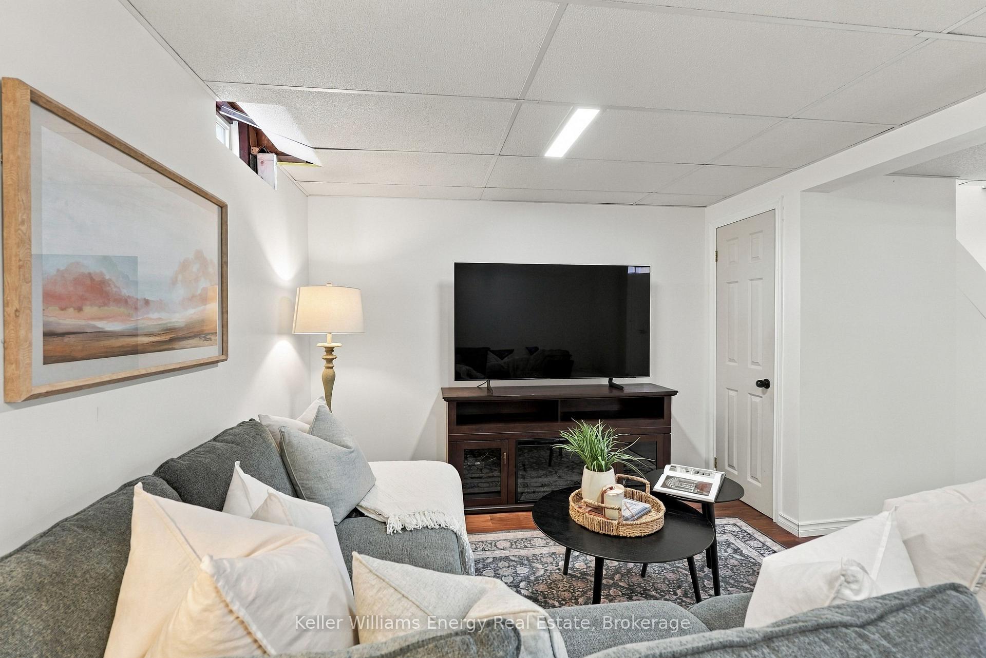 Photo 35 of 6 Overbank Drive, Oshawa, McLaughlin — HOMEH