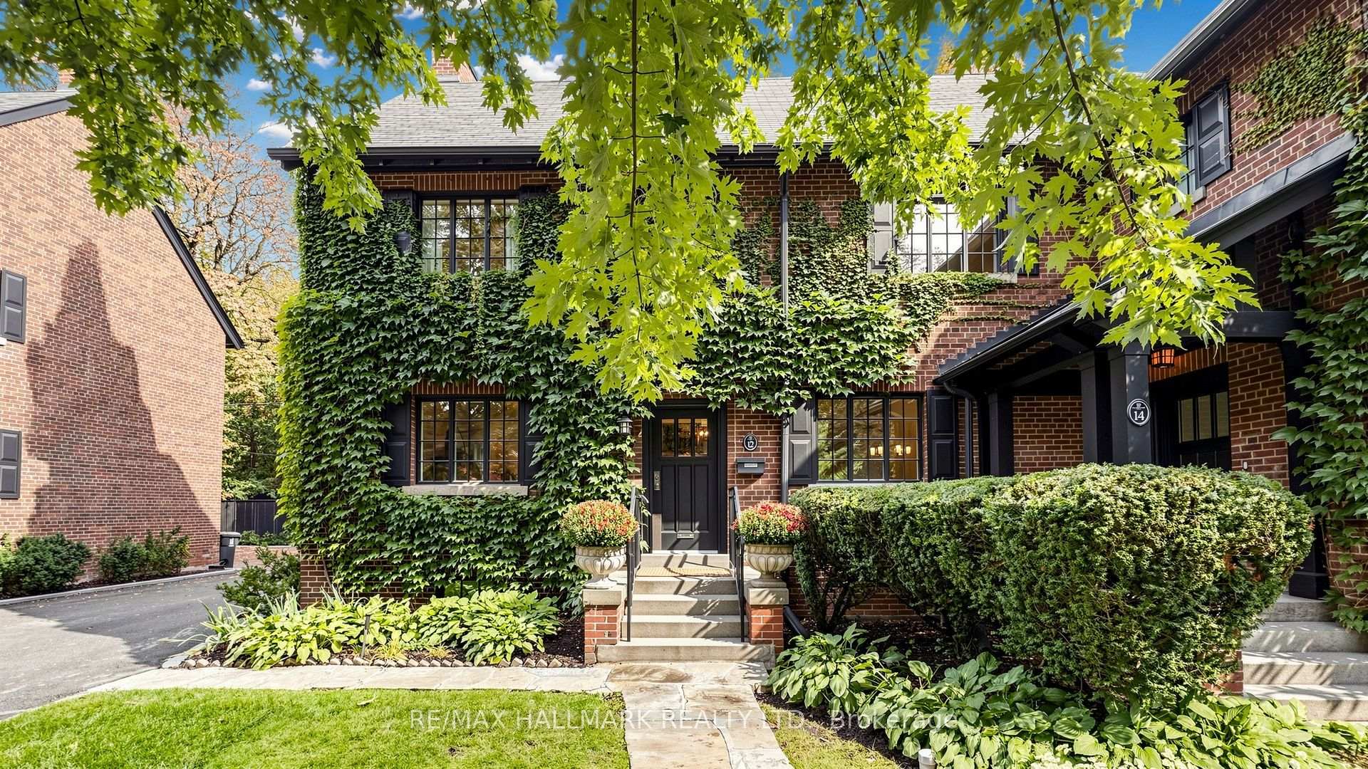 Photo 1 of 12 Ancroft Place, Toronto, Rosedale-Moore Park — HOMEH