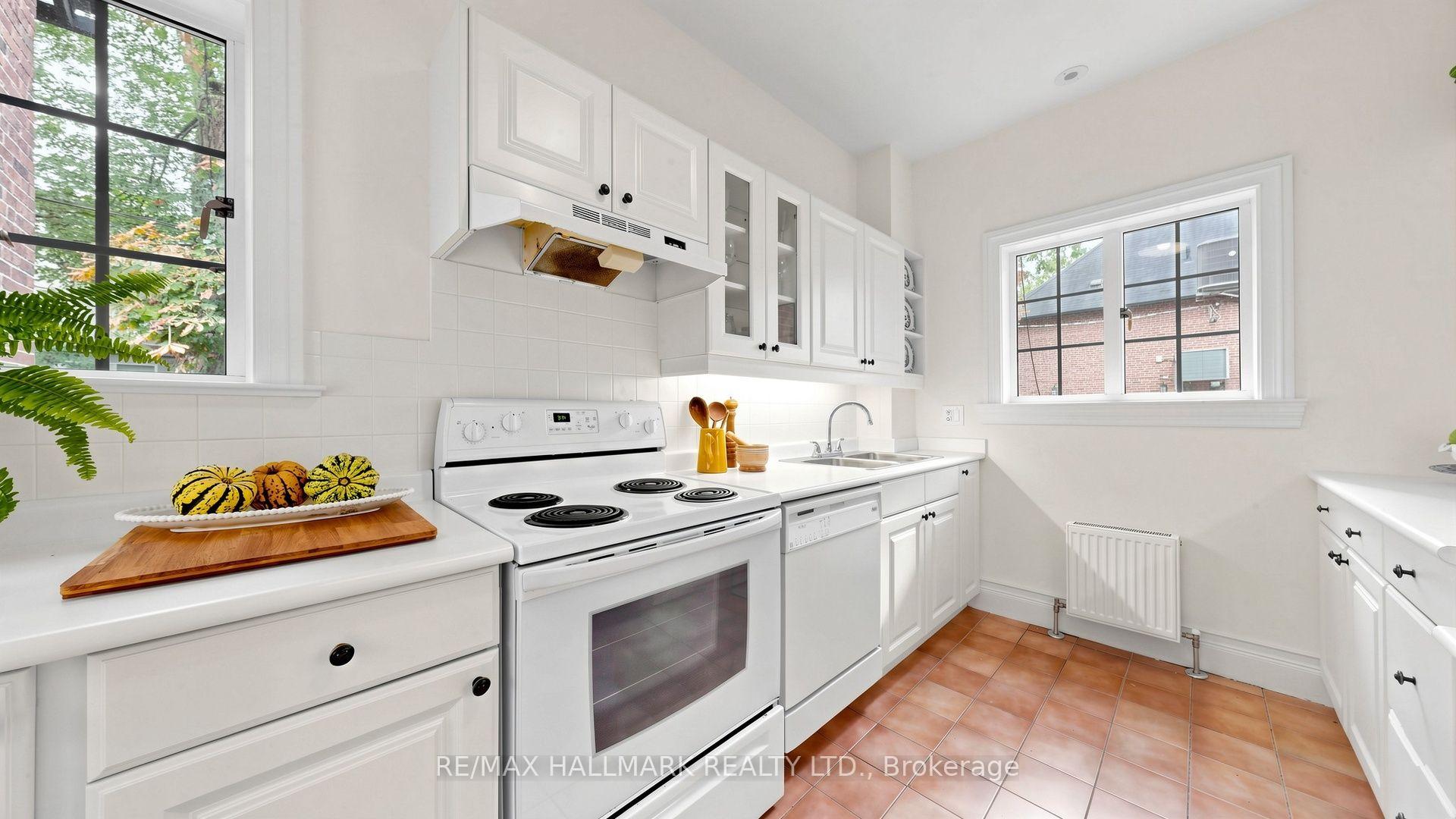 Photo 12 of 12 Ancroft Place, Toronto, Rosedale-Moore Park — HOMEH