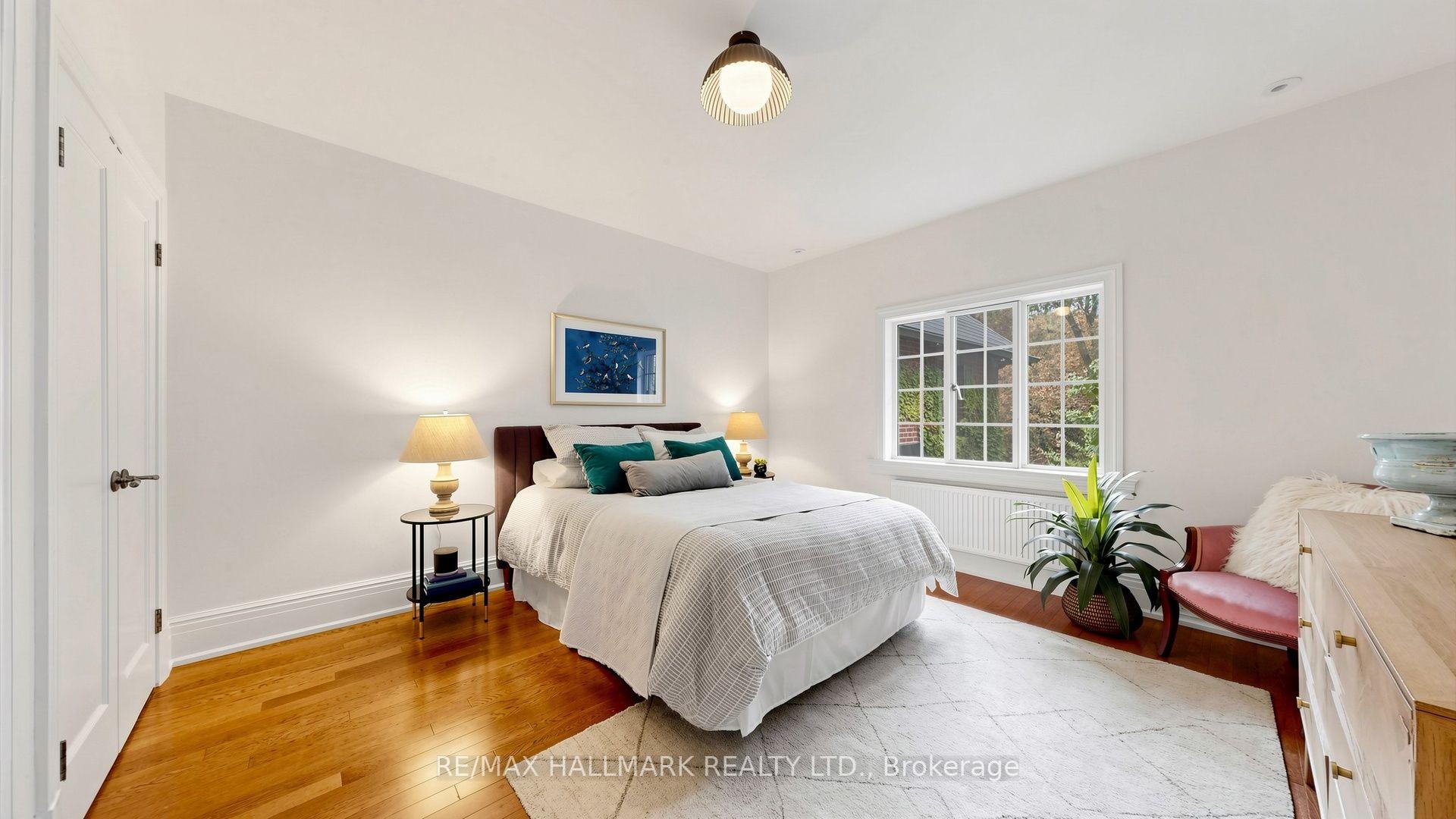 Photo 32 of 12 Ancroft Place, Toronto, Rosedale-Moore Park — HOMEH