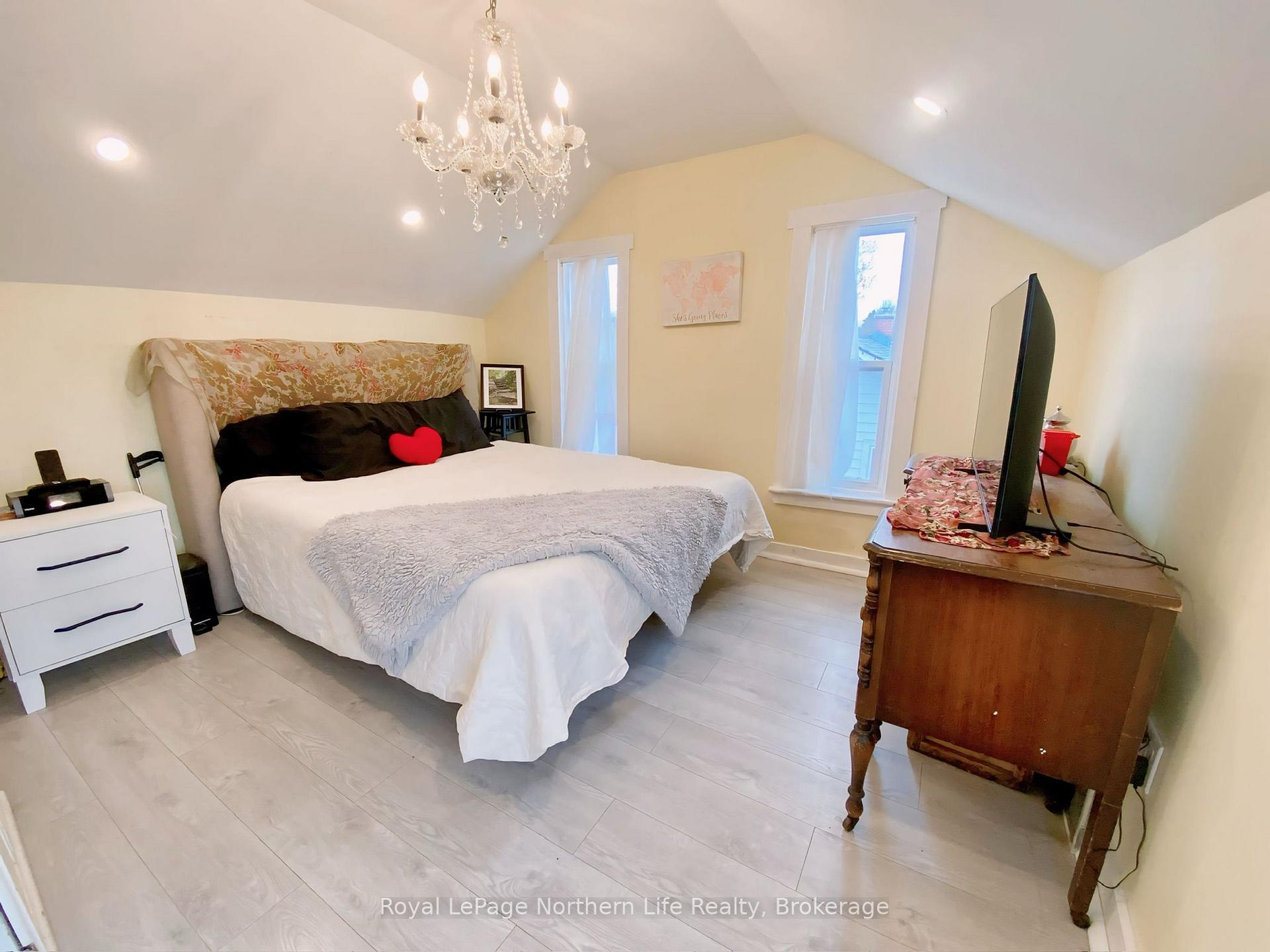 Photo 6 of 630 First Street S, Gravenhurst, Muskoka (S) — HOMEH