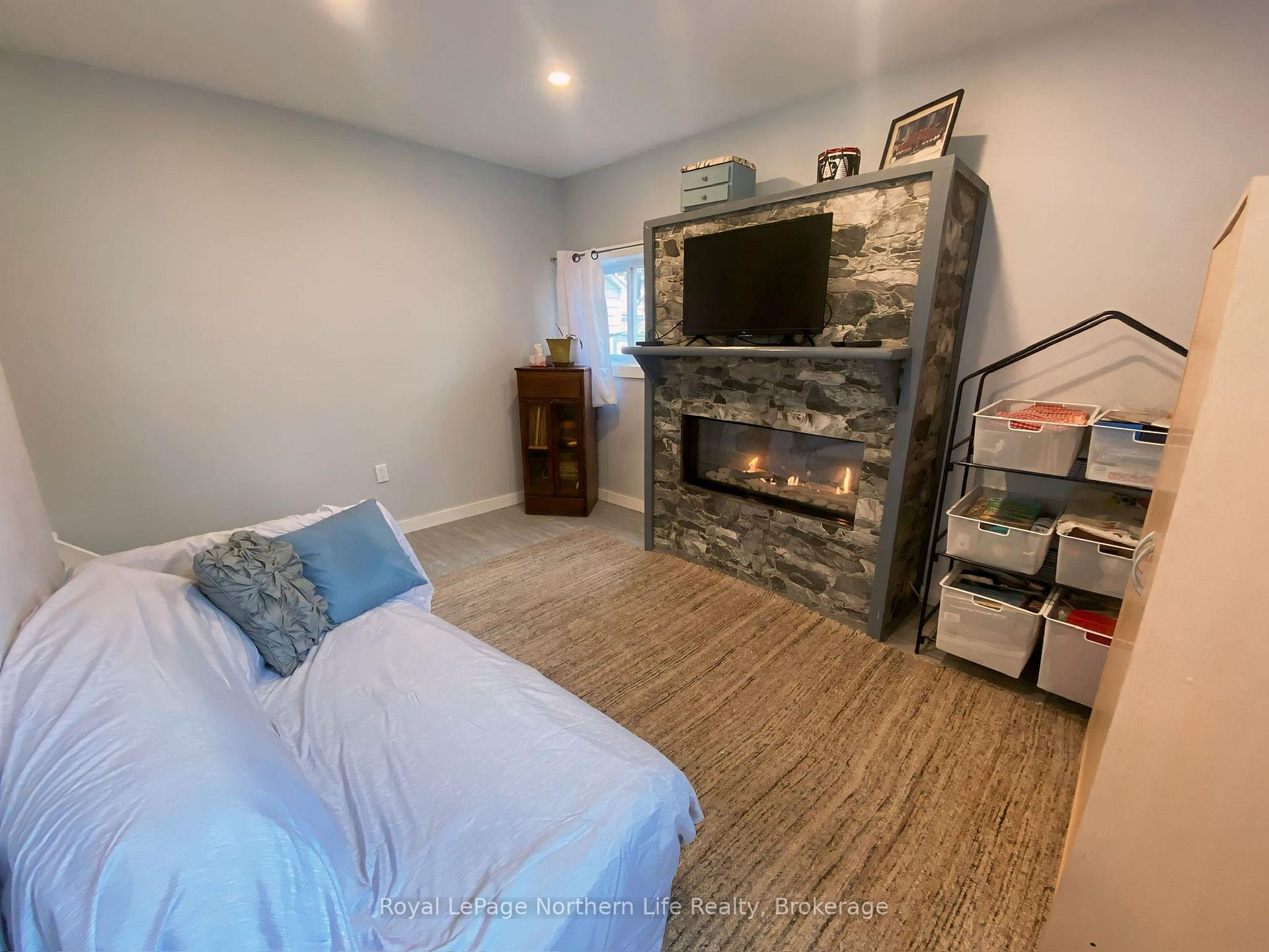 Photo 9 of 630 First Street S, Gravenhurst, Muskoka (S) — HOMEH