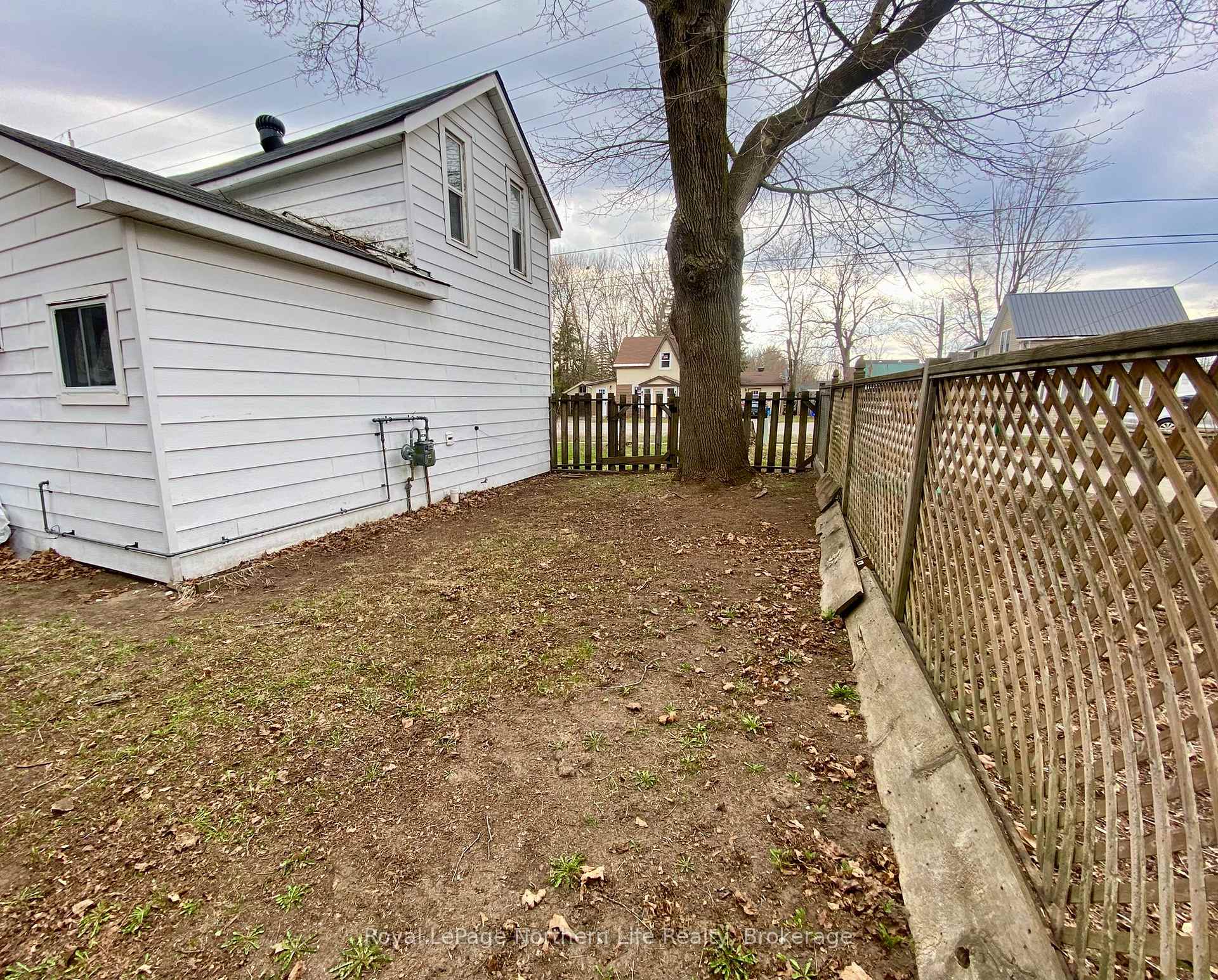 Photo 15 of 630 First Street S, Gravenhurst, Muskoka (S) — HOMEH