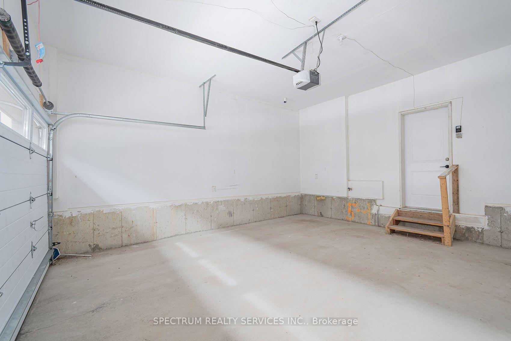 Photo 31 of 110 De La Roche Drive, Vaughan, Vellore Village — HOMEH