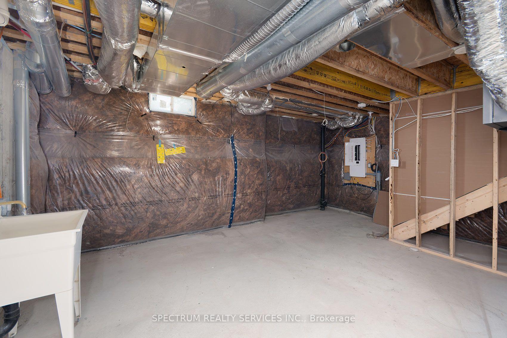 Photo 32 of 110 De La Roche Drive, Vaughan, Vellore Village — HOMEH