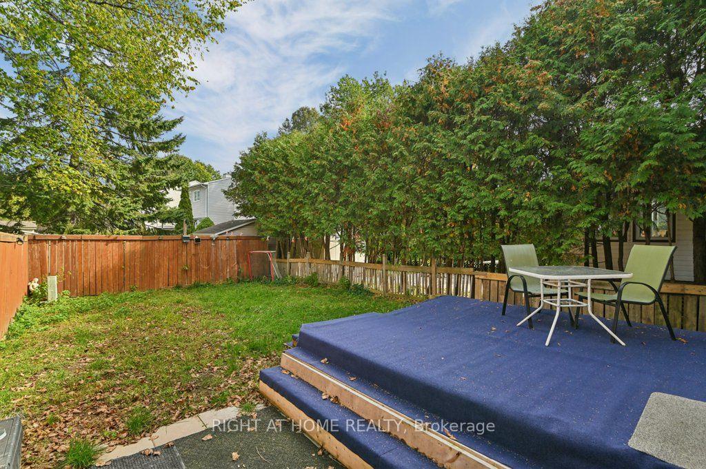 Photo 26 of 3 Benlark Road, Ottawa, Barrhaven - On the Green — HOMEH