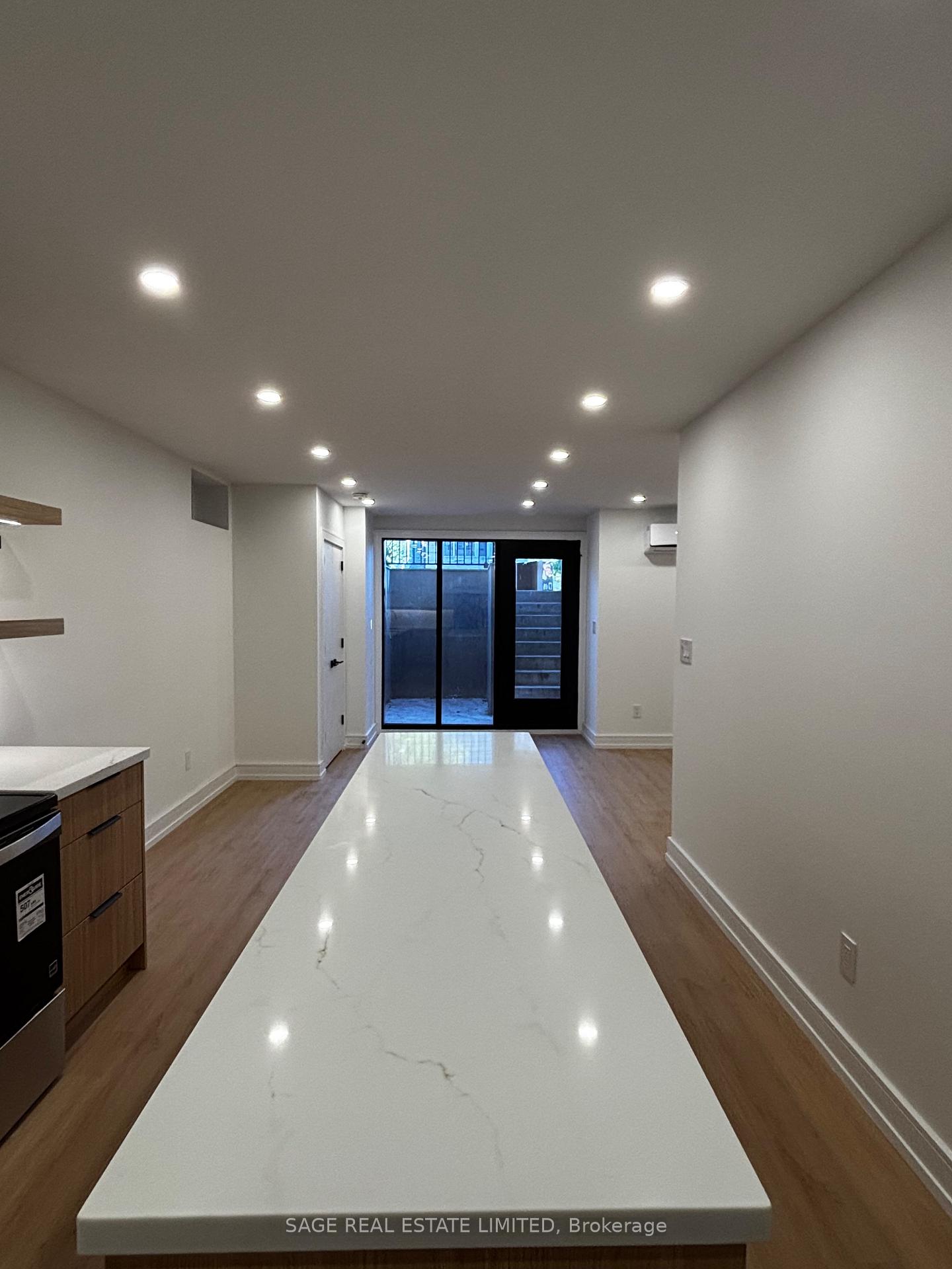 Photo 9 of Unit Walk Out, 22 Austin Terrace, Toronto, Casa Loma — HOMEH