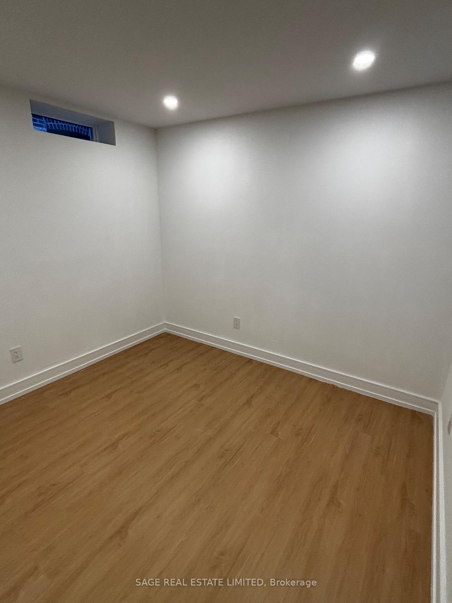 Photo 10 of Unit Walk Out, 22 Austin Terrace, Toronto, Casa Loma — HOMEH