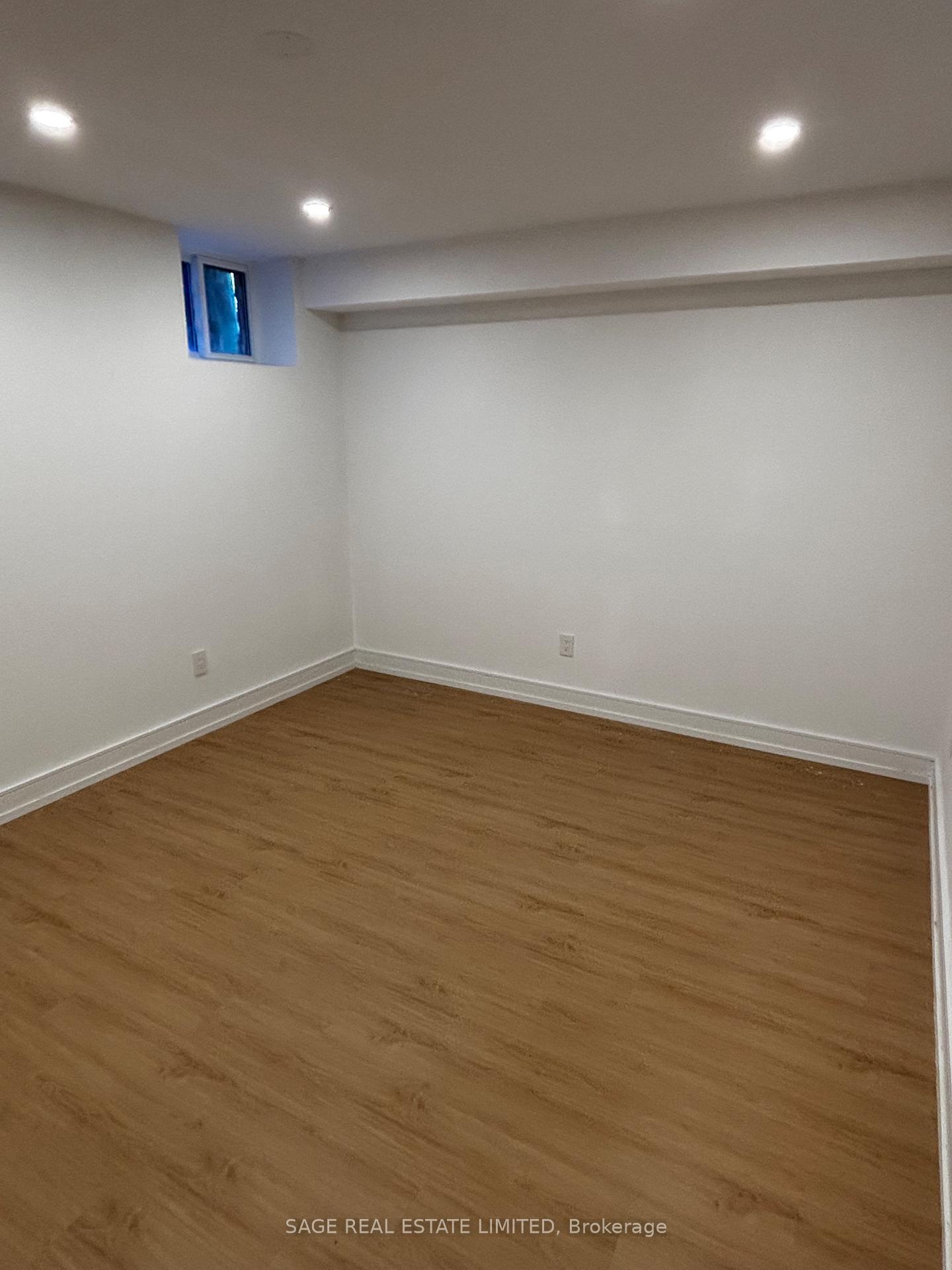 Photo 12 of Unit Walk Out, 22 Austin Terrace, Toronto, Casa Loma — HOMEH