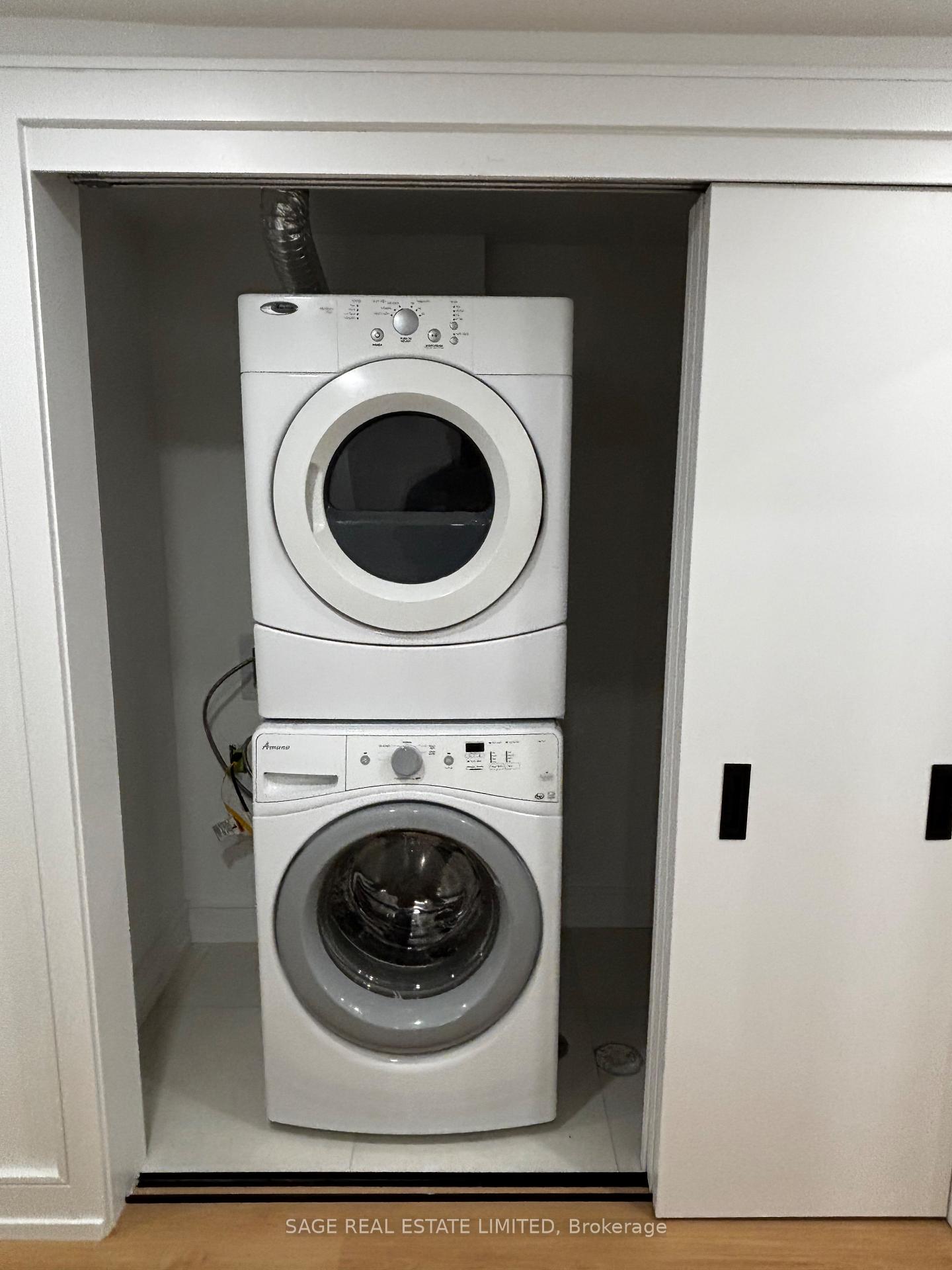 Photo 15 of Unit Walk Out, 22 Austin Terrace, Toronto, Casa Loma — HOMEH